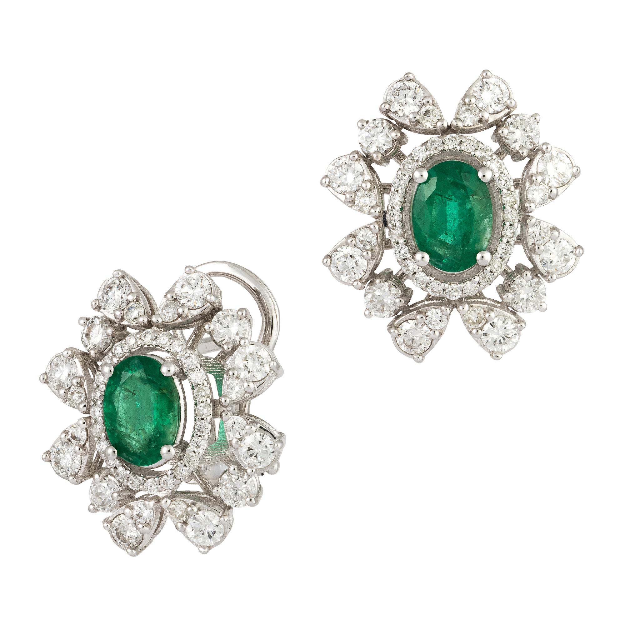 Modern White Gold 18K Earrings Emerald Diamond For Her In New Condition For Sale In Montreux, CH