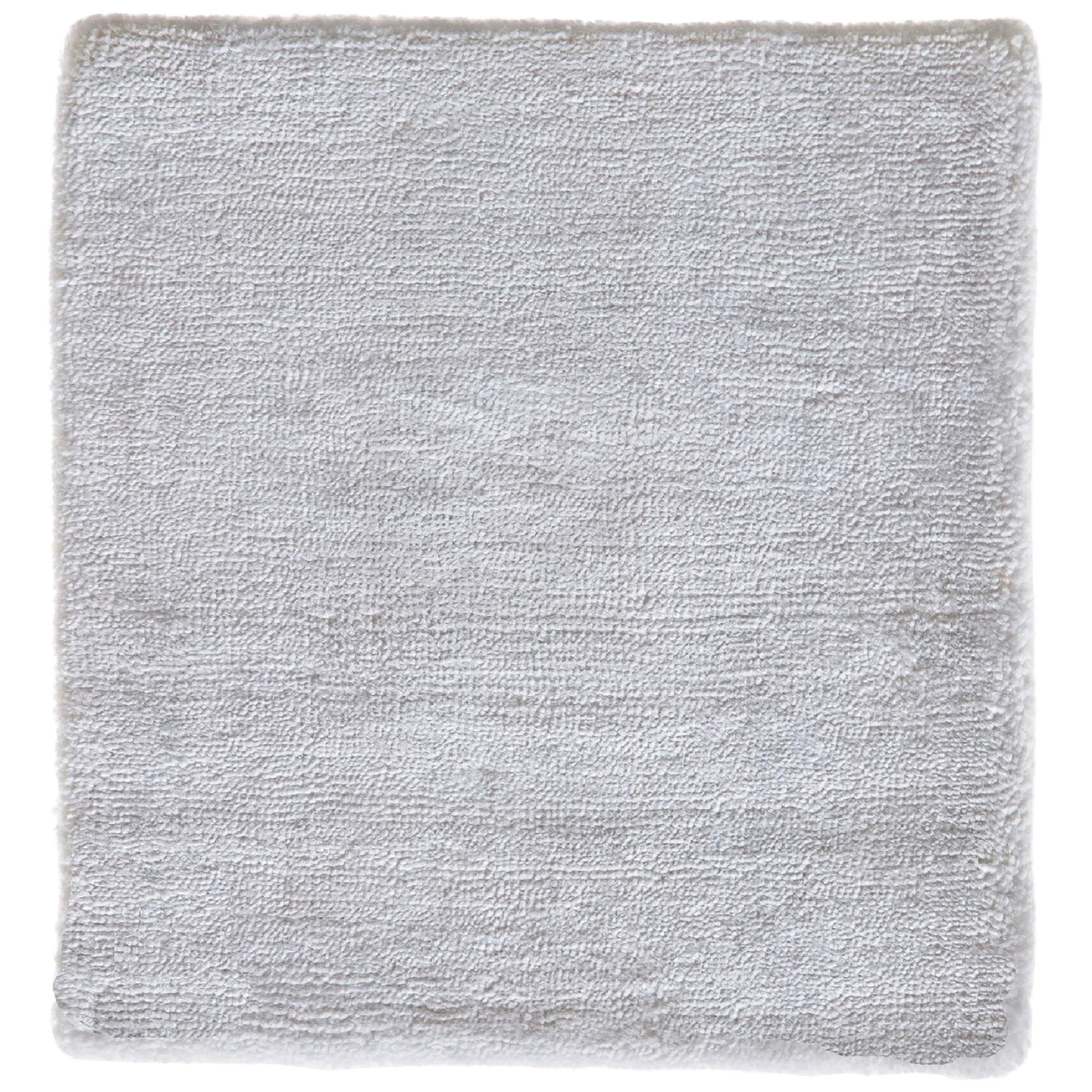 Modern White Hand-loomed Bamboo Silk Patina Rug For Sale