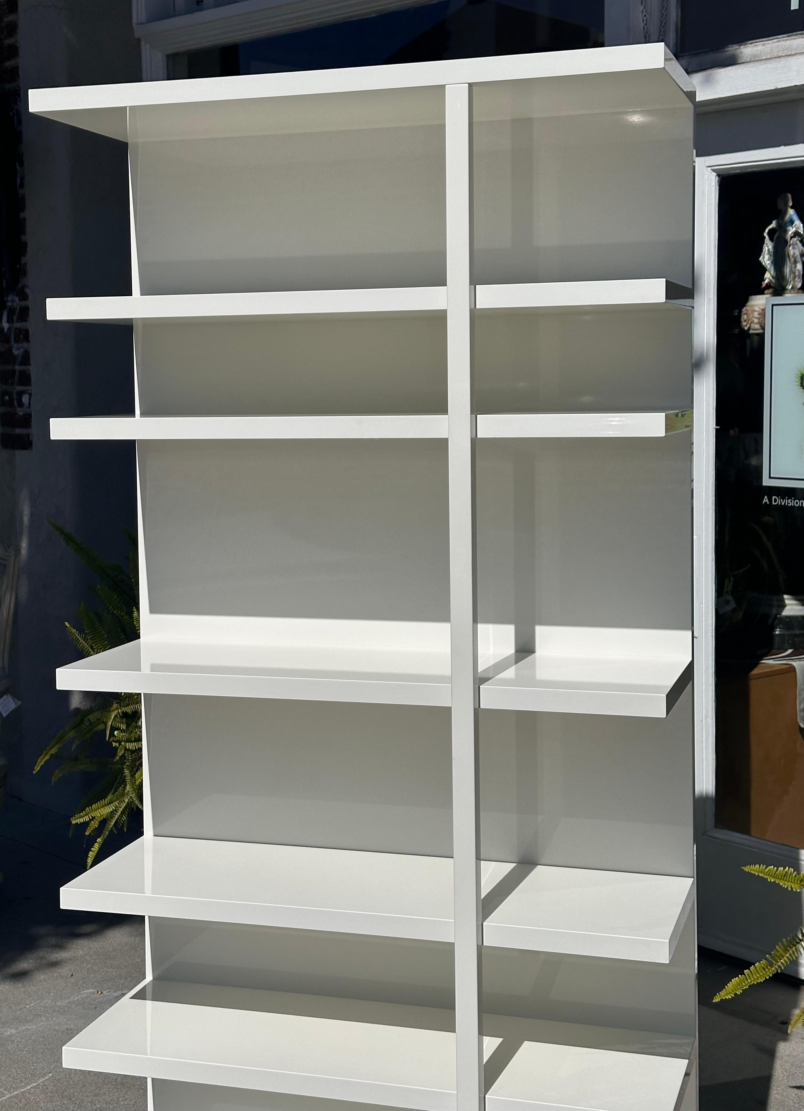 Modern White Lacquer Bookcase by Piero Lissoni for Cassina Italy For Sale 1