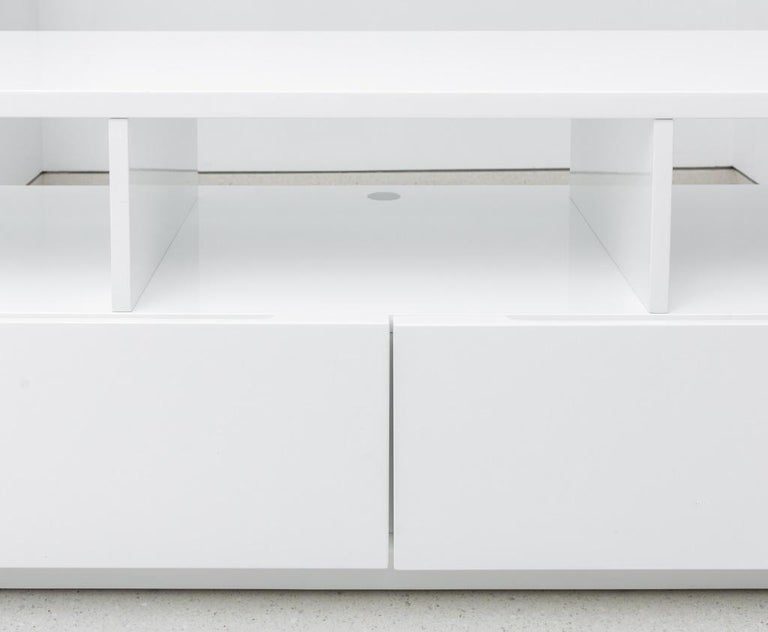 Modern White Lacquer Storage Bench For Sale at 1stDibs