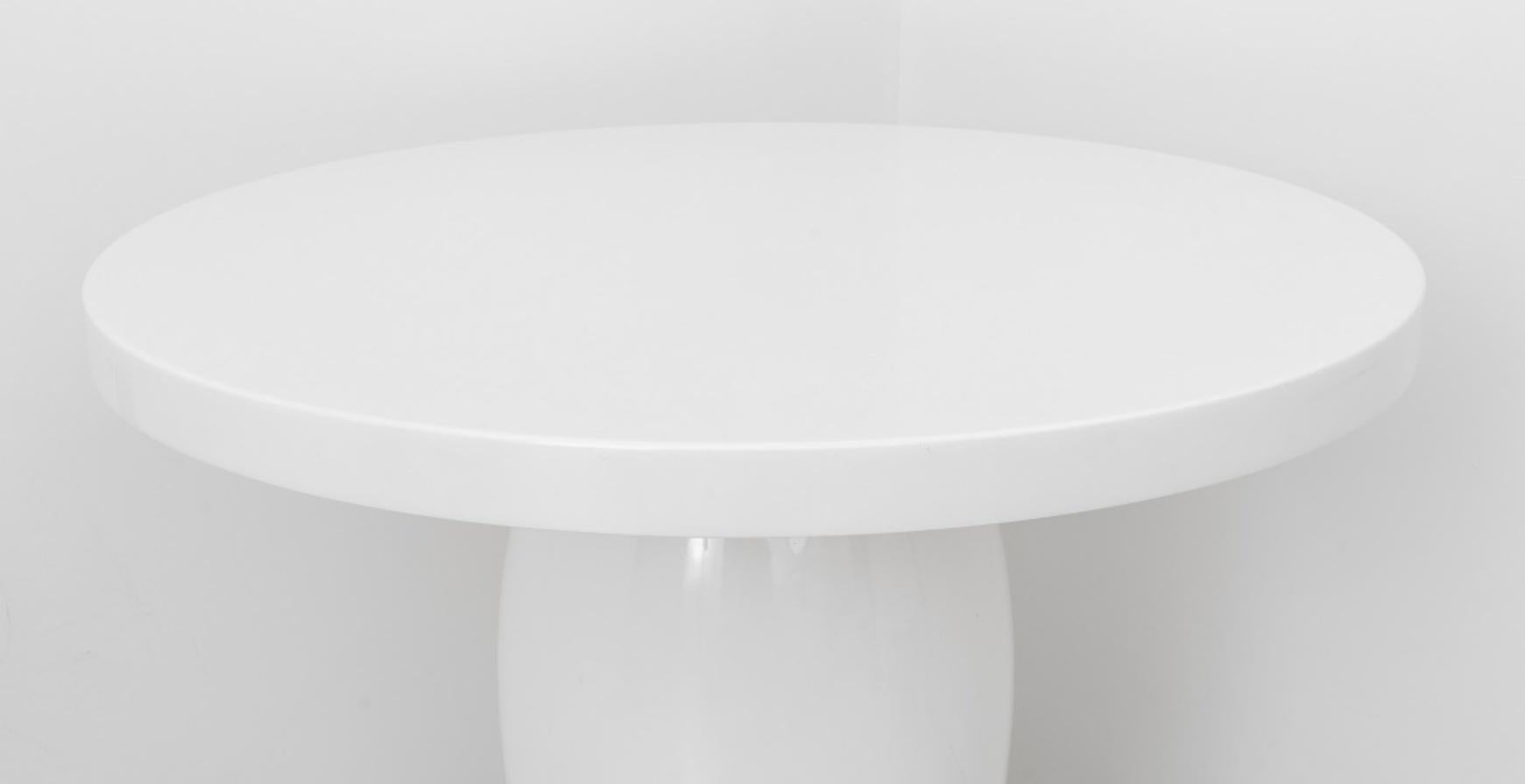 Contemporary Modern White Lacquered Circular Side Table For Sale