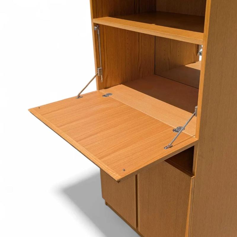 Canadese Mobile bar moderno in Oak Oak di Bauhaus Designs Canada, anni '80 in vendita