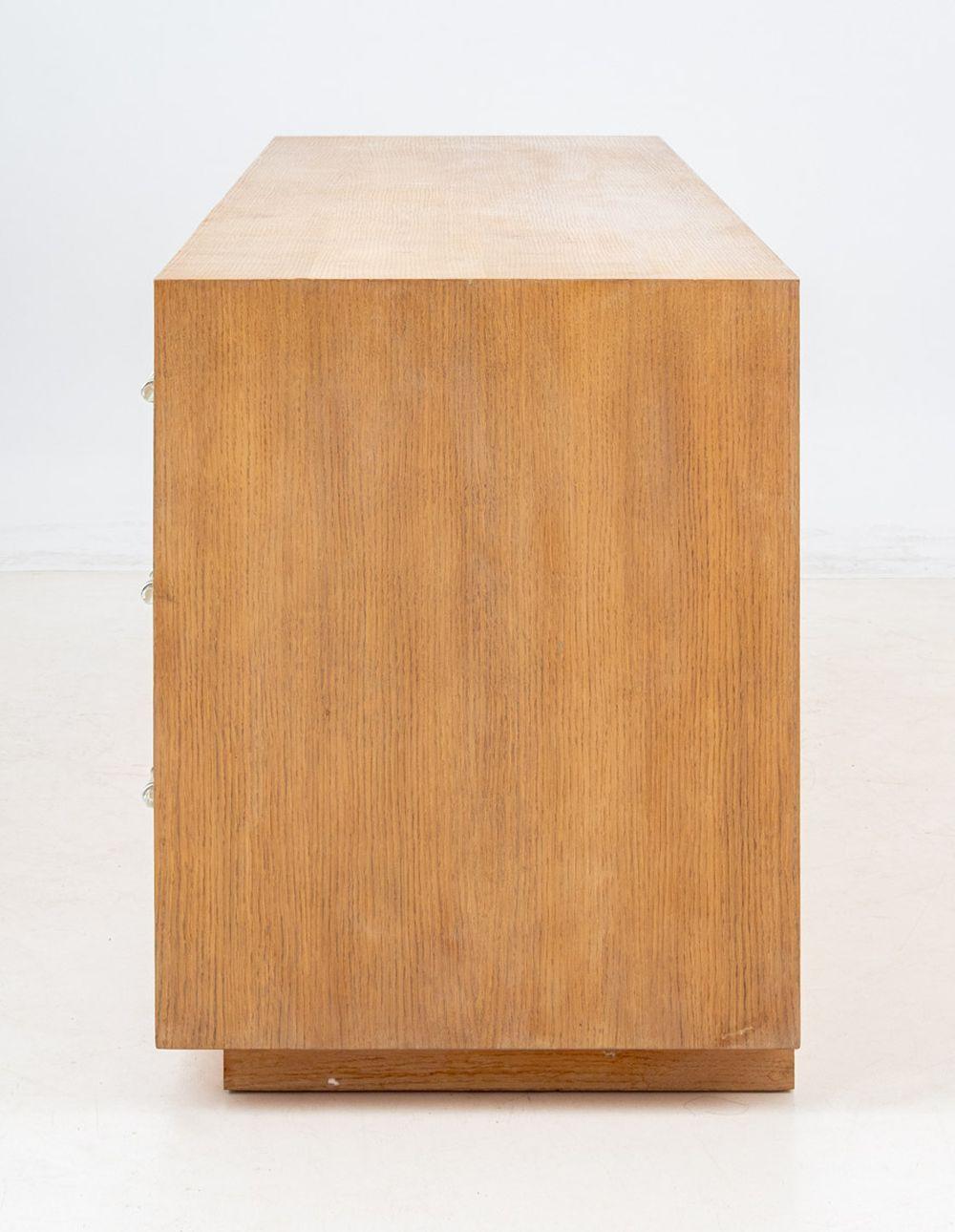 Modern White Oak Chest of Drawers In Good Condition For Sale In Astoria, NY