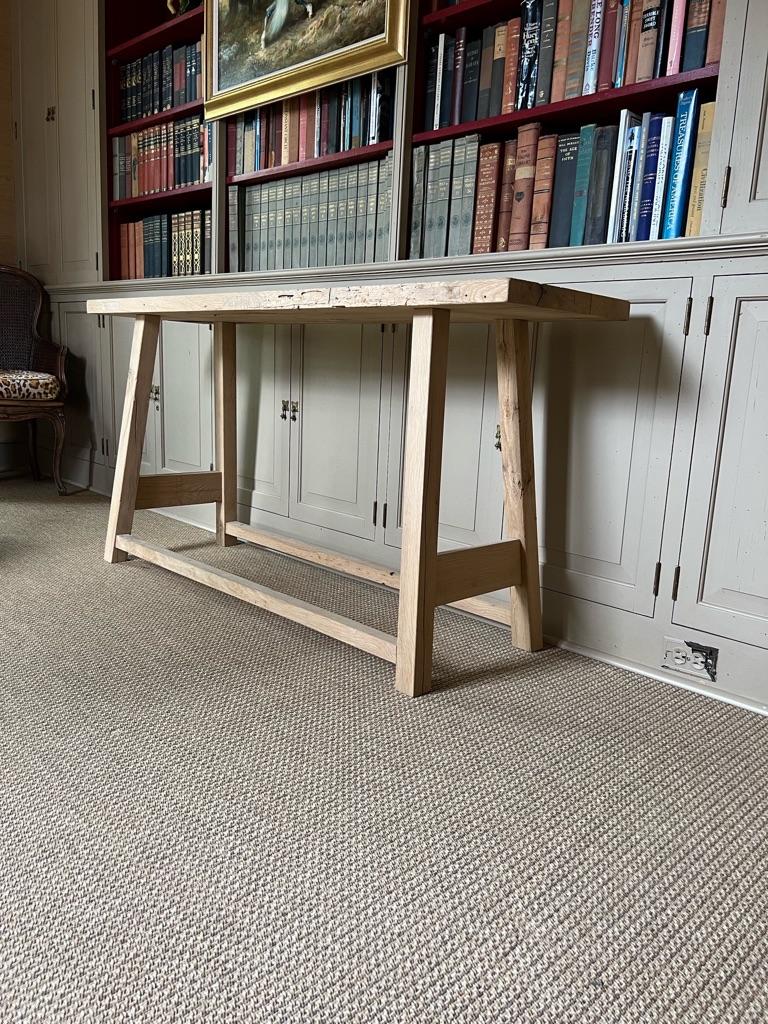 Modern White Oak Handmade Console Table by Fortunata Design In Excellent Condition For Sale In Montgomery, AL