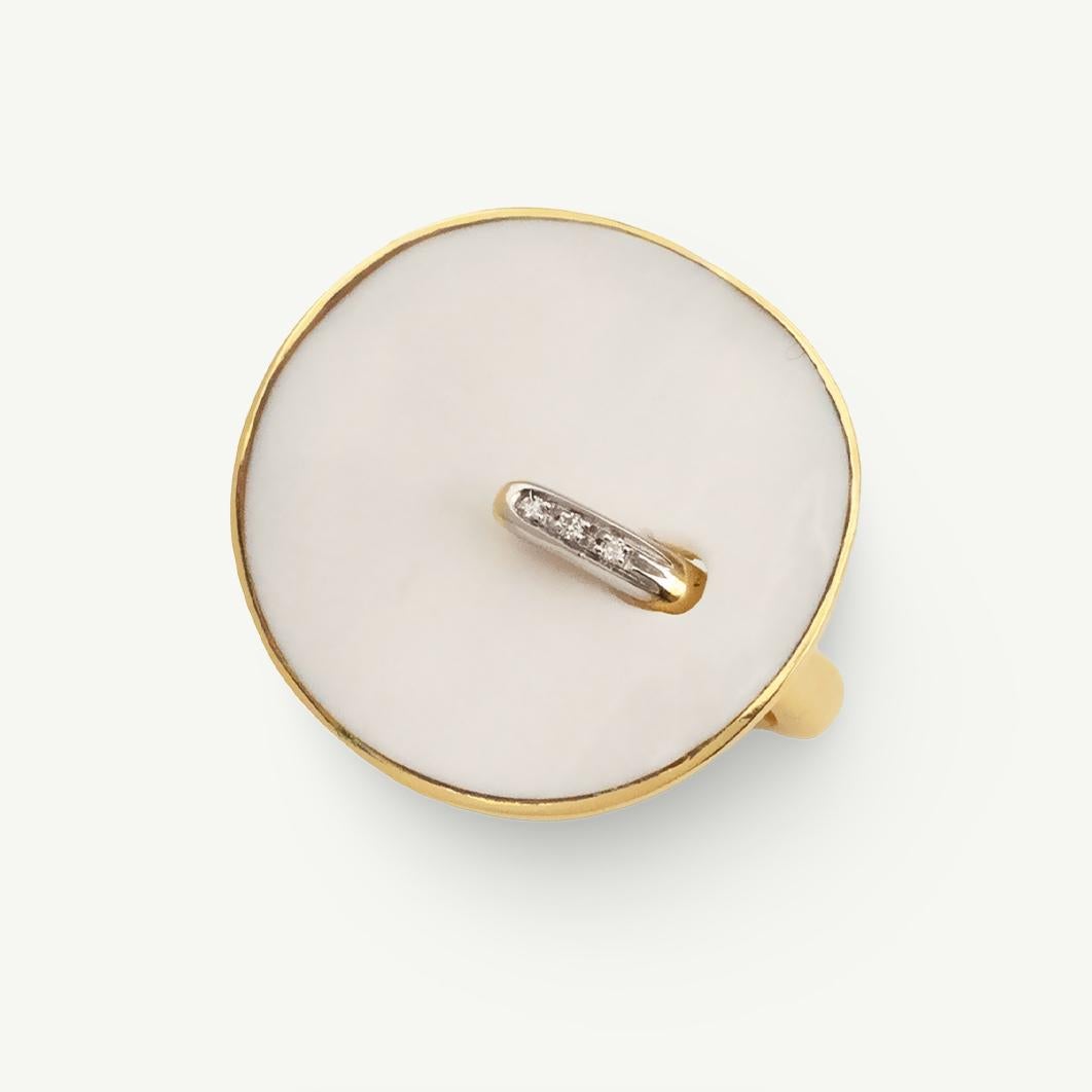 Anello moderno in oro con diamante e onice bianco In condizioni Nuovo in vendita a Monte Carlo, MC