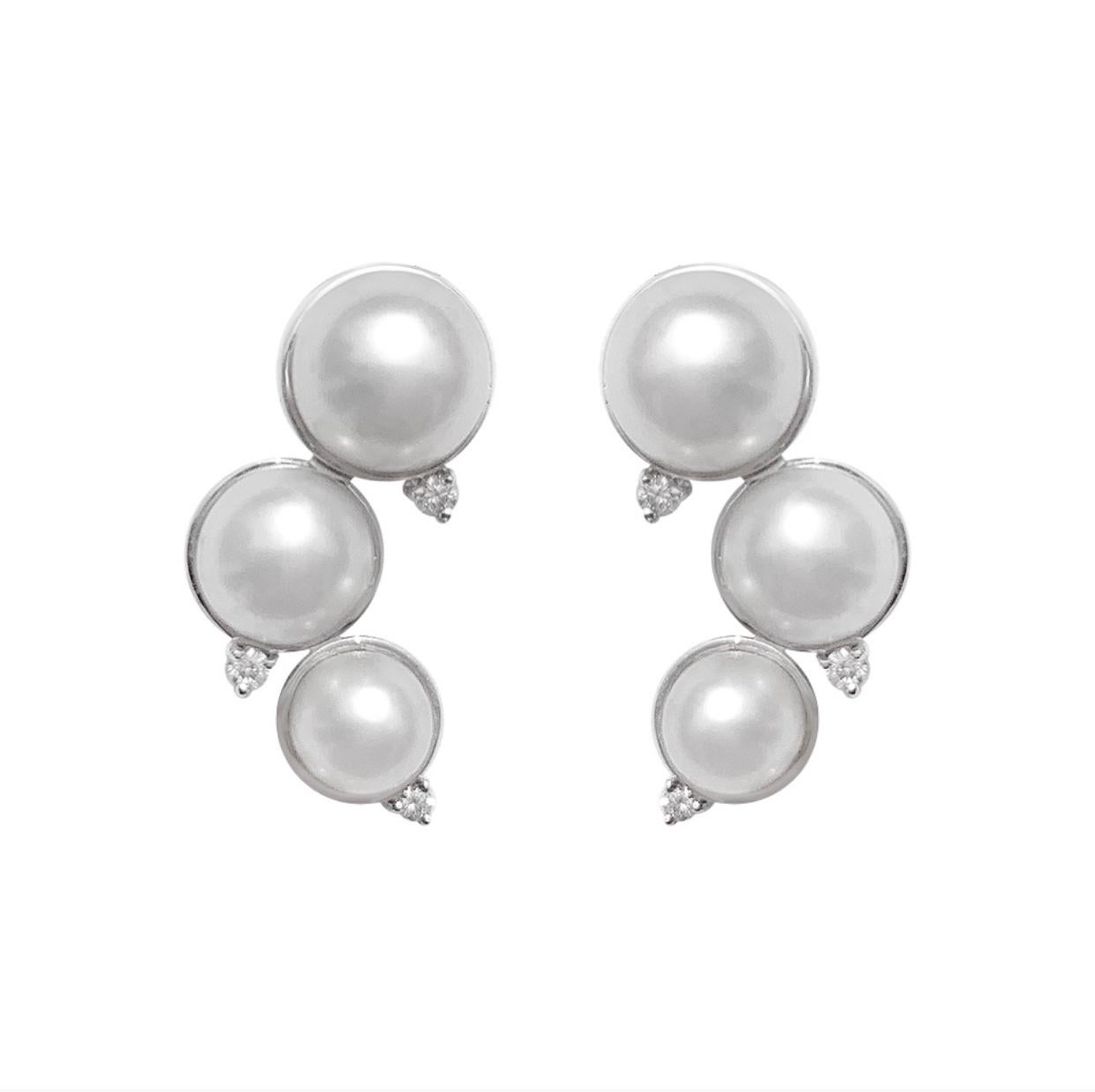 Necklace White Gold 18 K (Matching Earrings Available)

Diamond 5-RND-0,12-H/VS2A 
Pearls diameter 4-9,08ct
Pearls diameter 1-0,85ct
Weight 7.78 grams

With a heritage of ancient fine Swiss jewelry traditions, NATKINA is a Geneva based jewellery