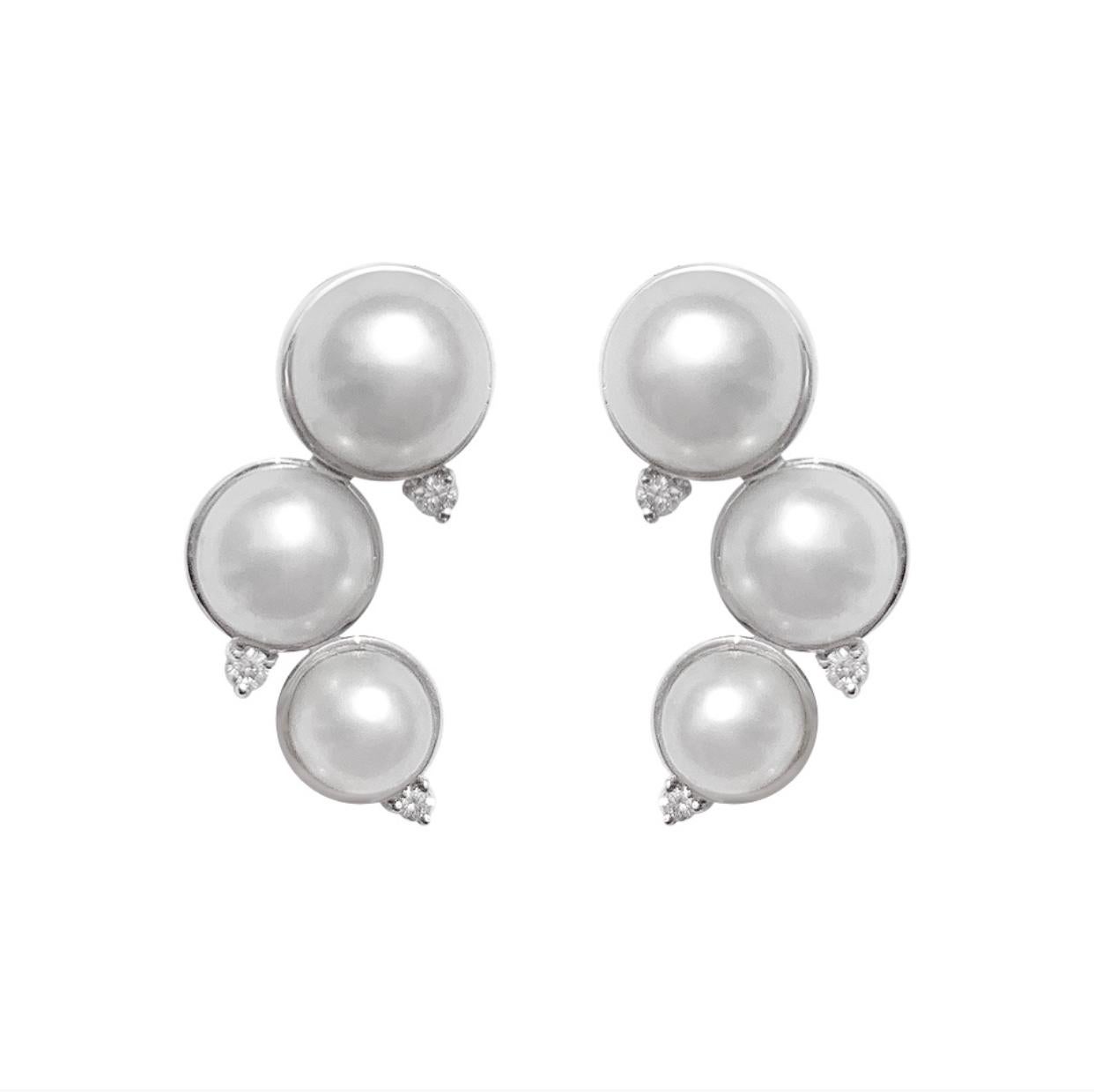 Necklace White Gold 18 K (Matching Earrings Available)

Diamond 5-RND-0,12-H/VS2A 
Pearls diameter 4-9,08ct
Pearls diameter 1-0,85ct
Weight 7.78 grams

With a heritage of ancient fine Swiss jewelry traditions, NATKINA is a Geneva based jewellery