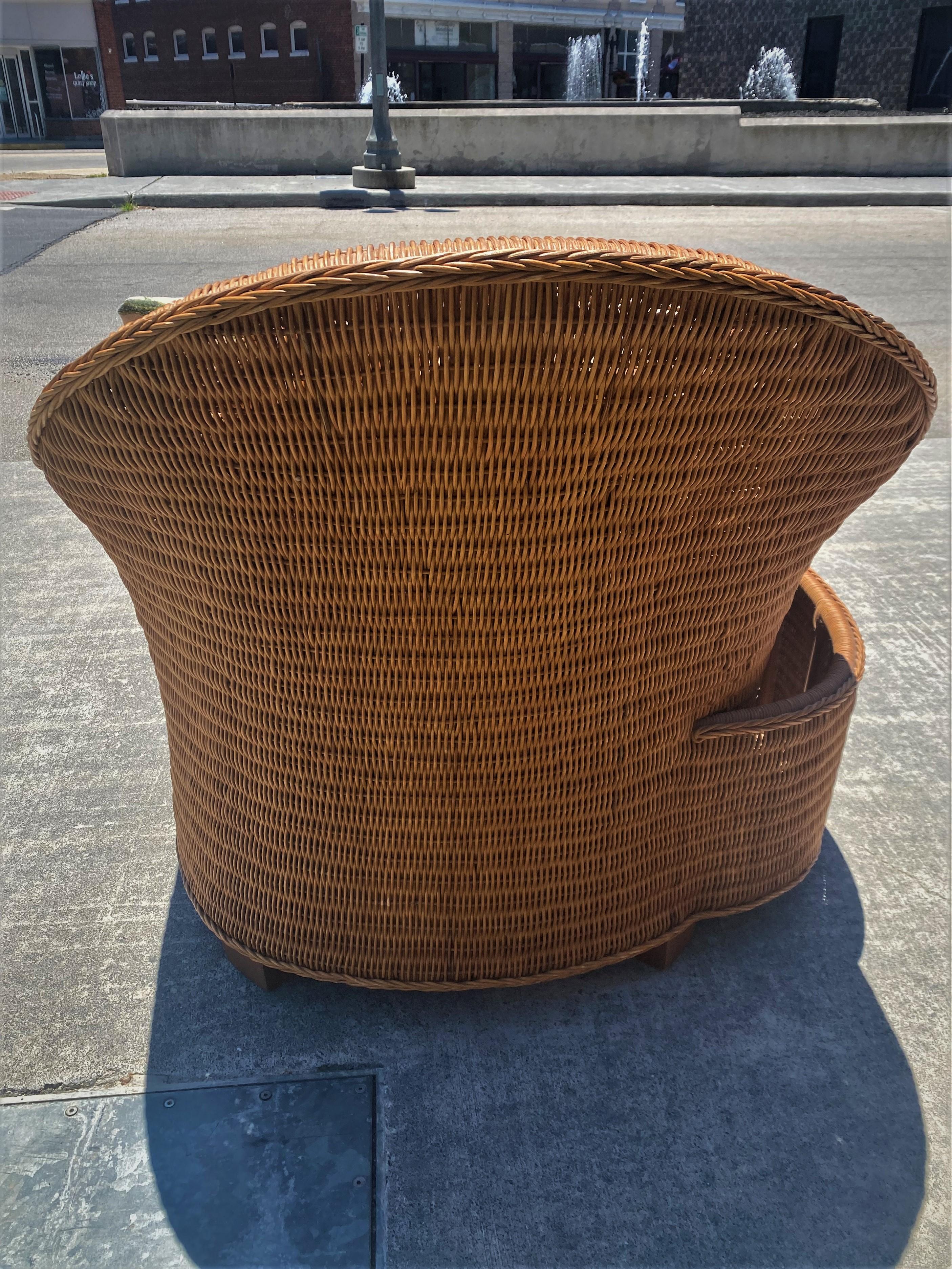 Mid-Century Modern Modern Wicker Rattan Lounge Chair with Ottoman & Floral Upholstery For Sale