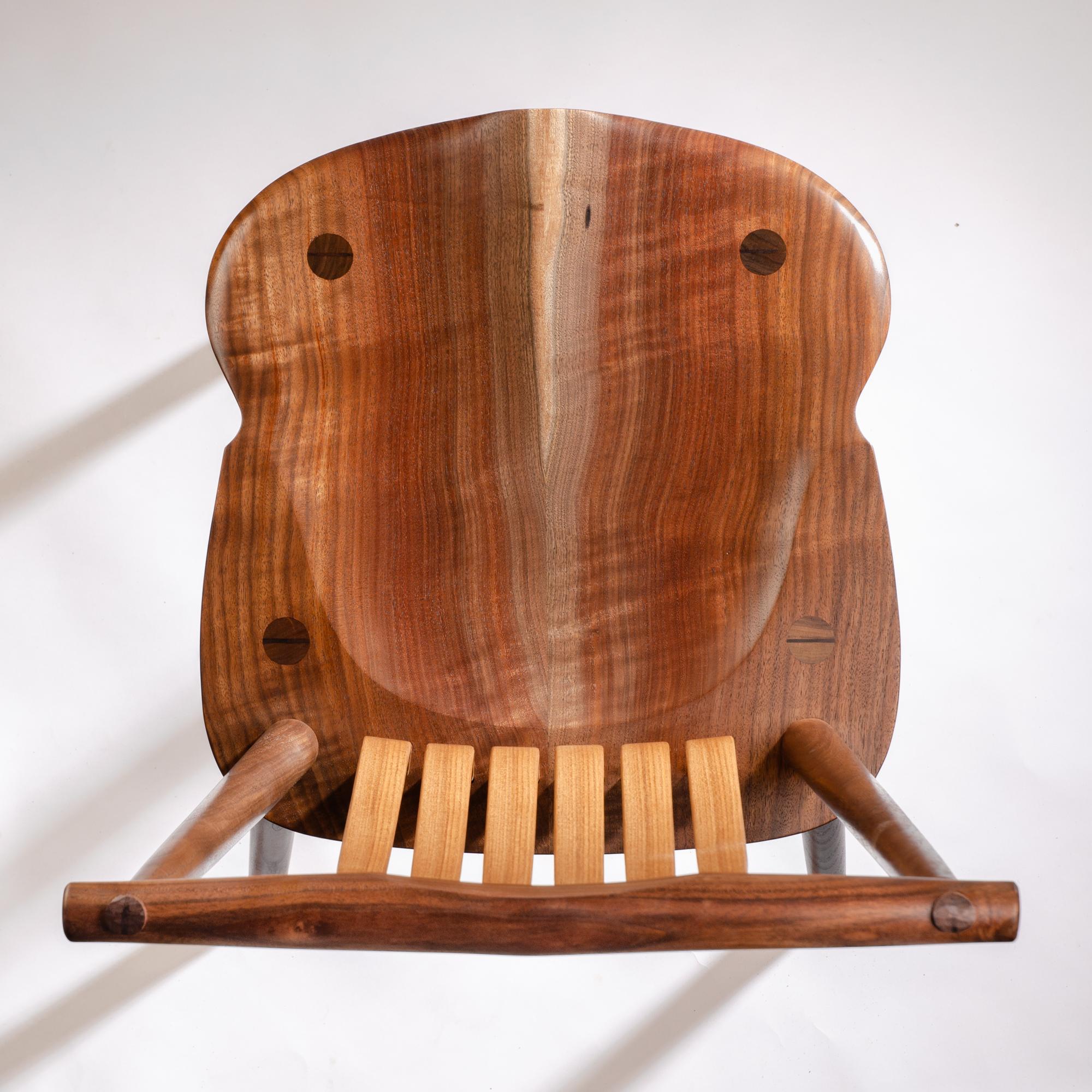XXIe siècle et contemporain The Modern Windsor chair by Erickson Woodworking in walnut (chaise Windsor moderne en noyer) en vente