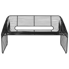 Poltrona moderna in filo metallico nera di Bend Goods