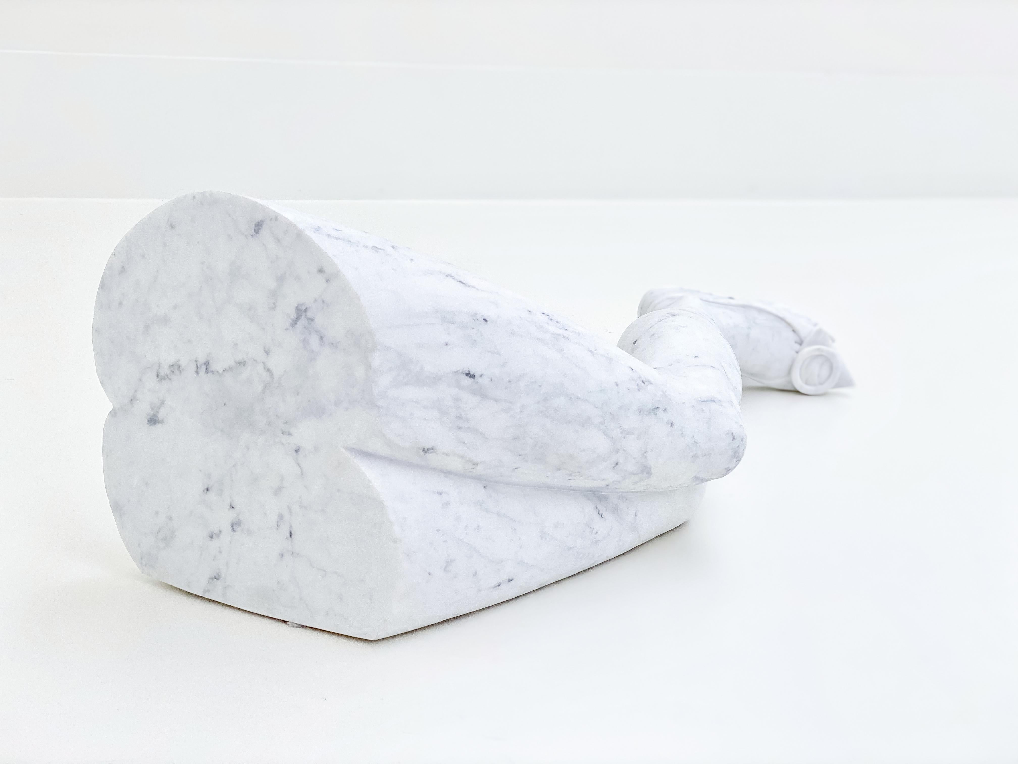Escultura de arte contemporáneo en mármol de Roos Schneijderberg en Nuevo estado para la venta en Rotterdam, ZH