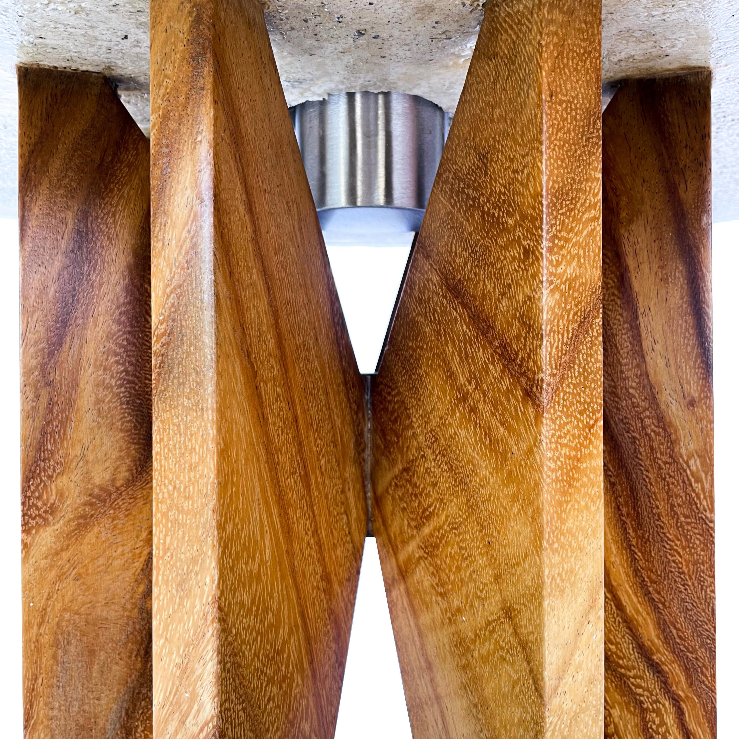 Plateau de table moderne en bois et béton de Pierre Sarkis Neuf - En vente à Guatemala City, Central America