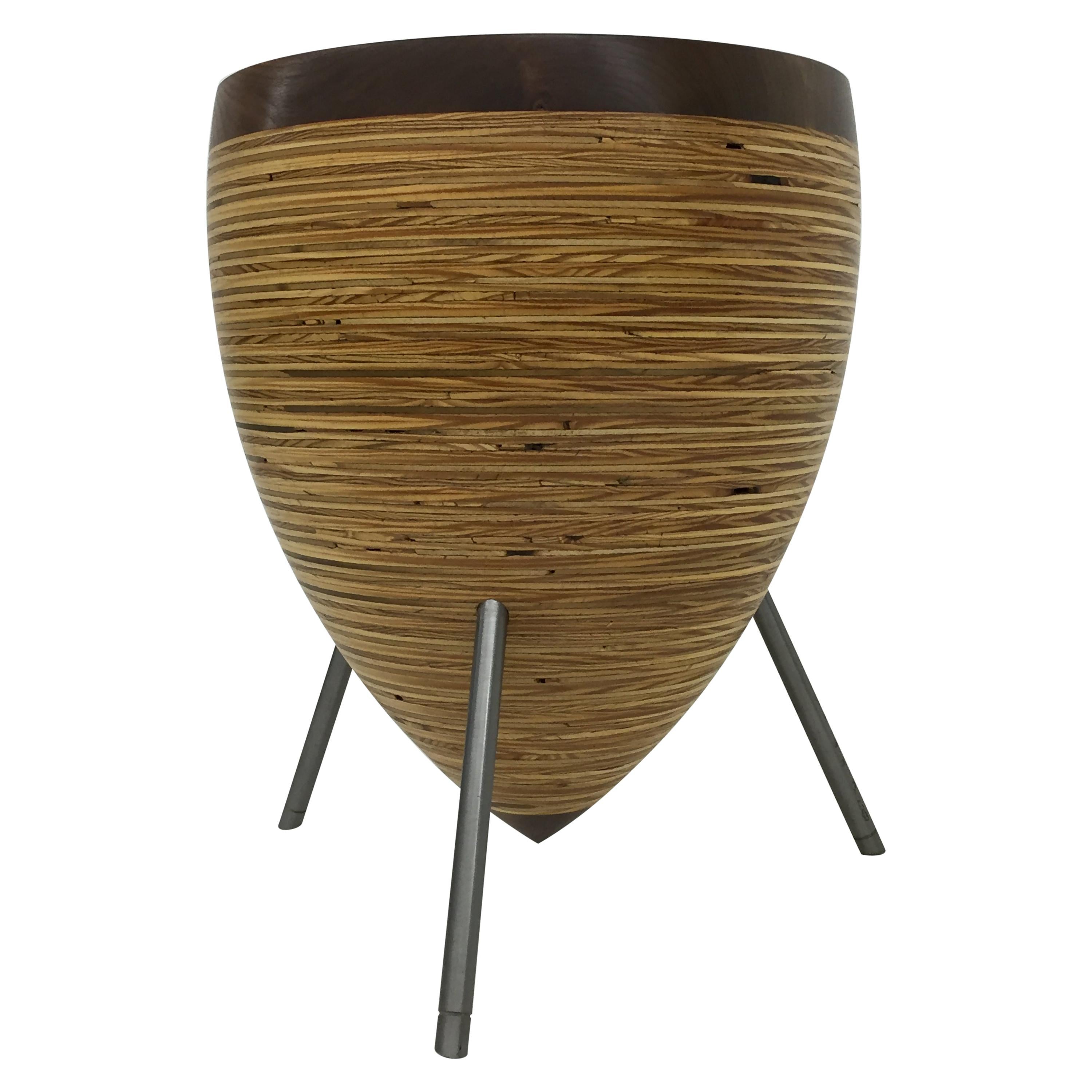 Moderner Hocker und Tisch aus Holz und Stahl 'Med'