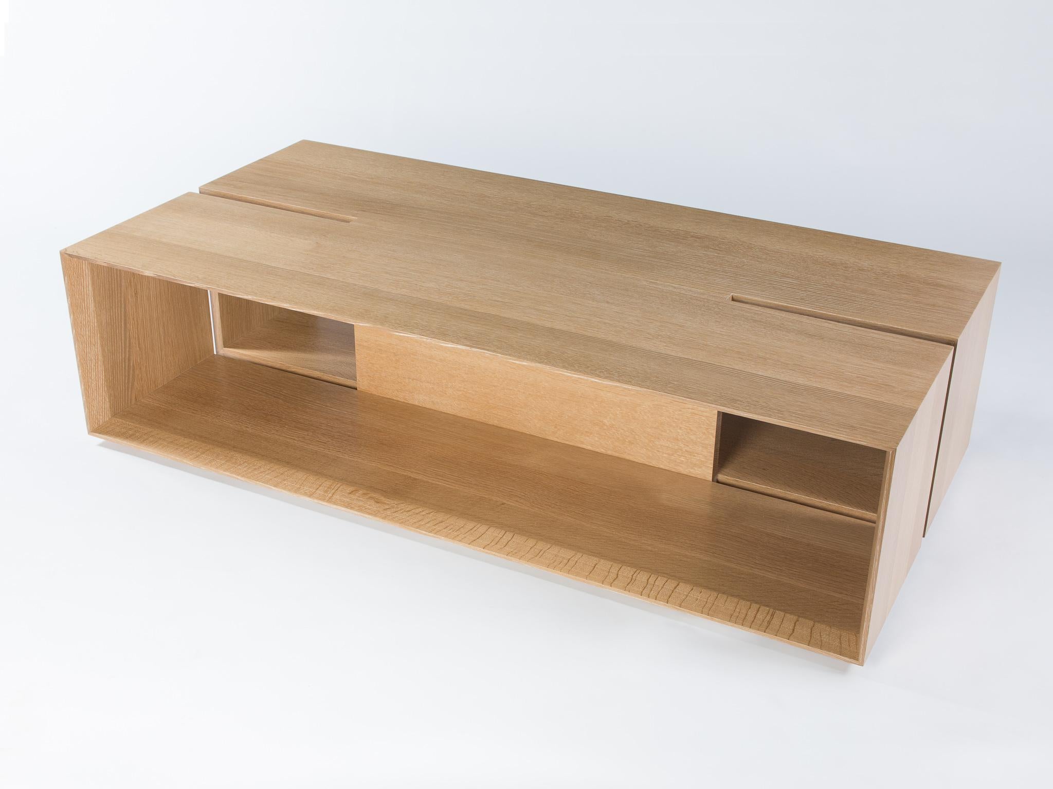 Moderne Table basse moderne en chêne blanc massif:: par Studio DiPaolo en vente