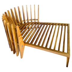 Lit de jour moderne en bois de Pierre Sarkis