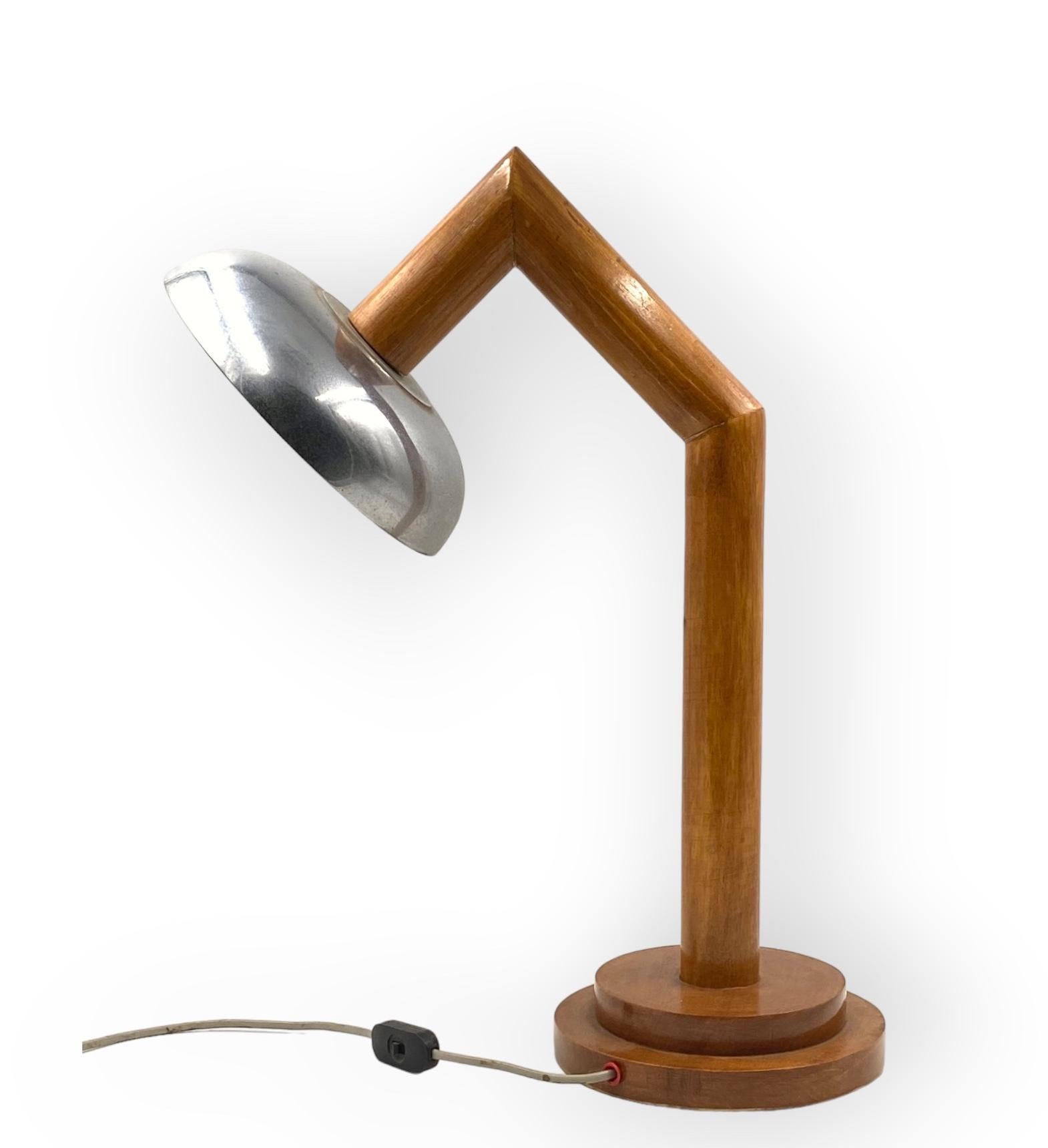 Modern wood table lamp, France circa 1940 For Sale 6