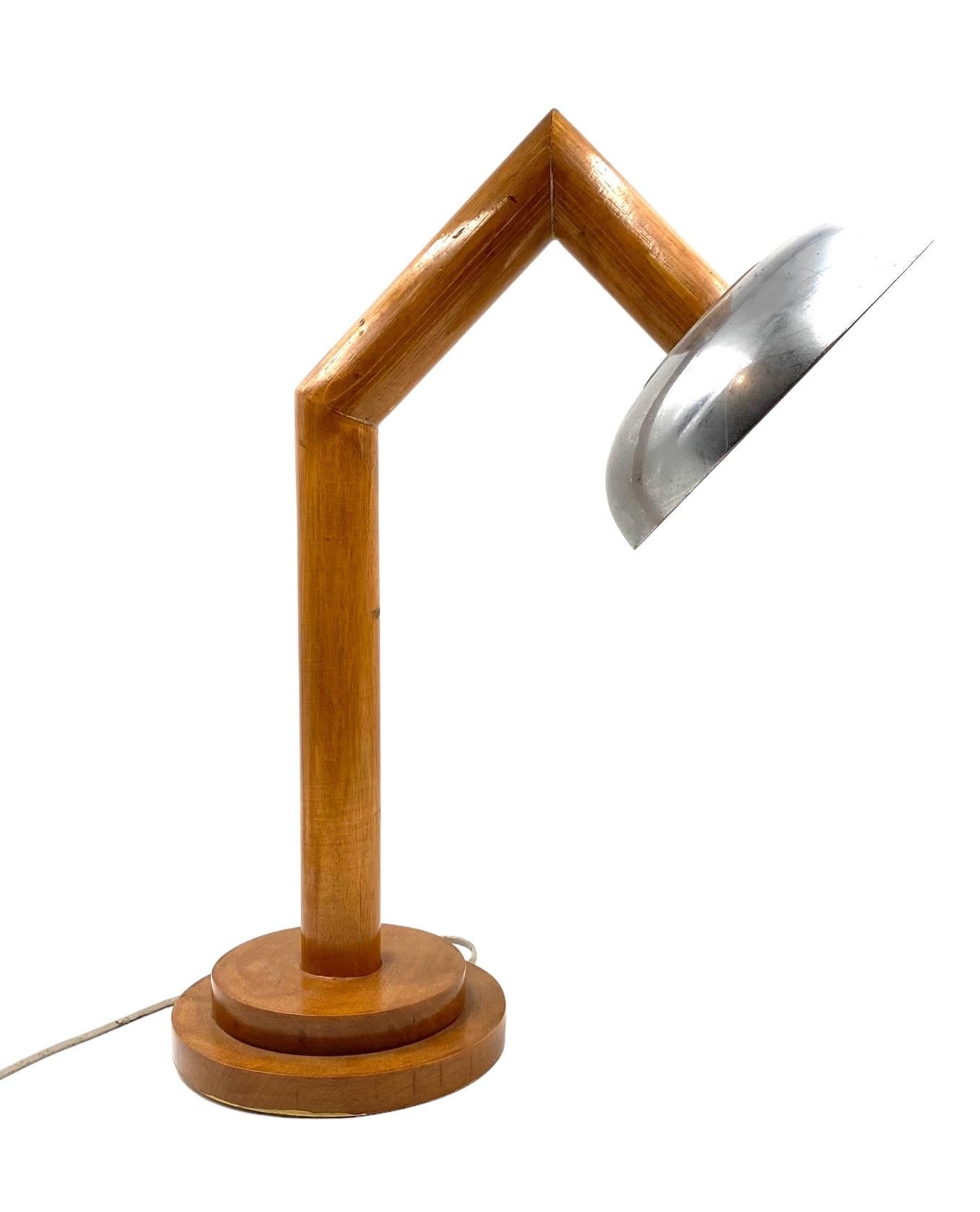 Modern wood table lamp, France circa 1940 In Excellent Condition For Sale In Firenze, IT
