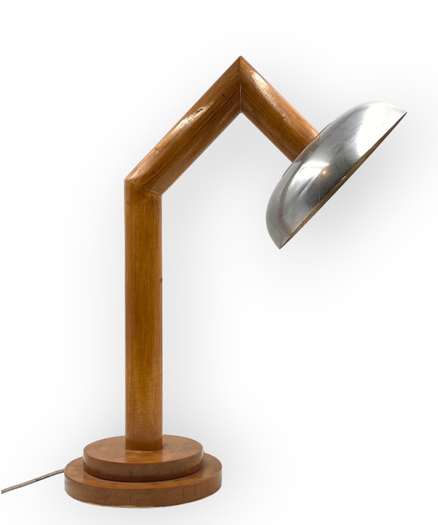 Modern wood table lamp, France circa 1940 For Sale 2