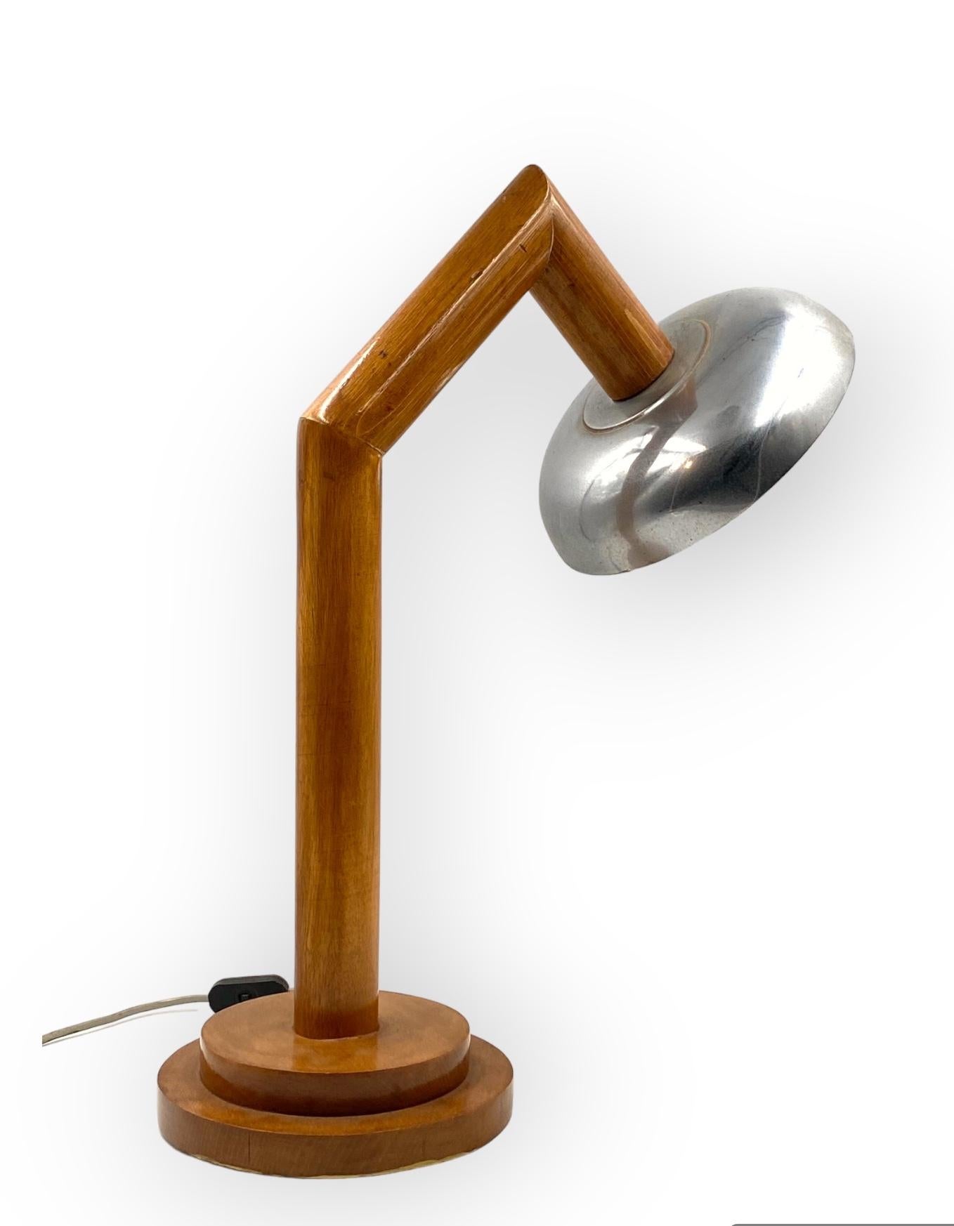 Modern wood table lamp, France circa 1940 For Sale 3