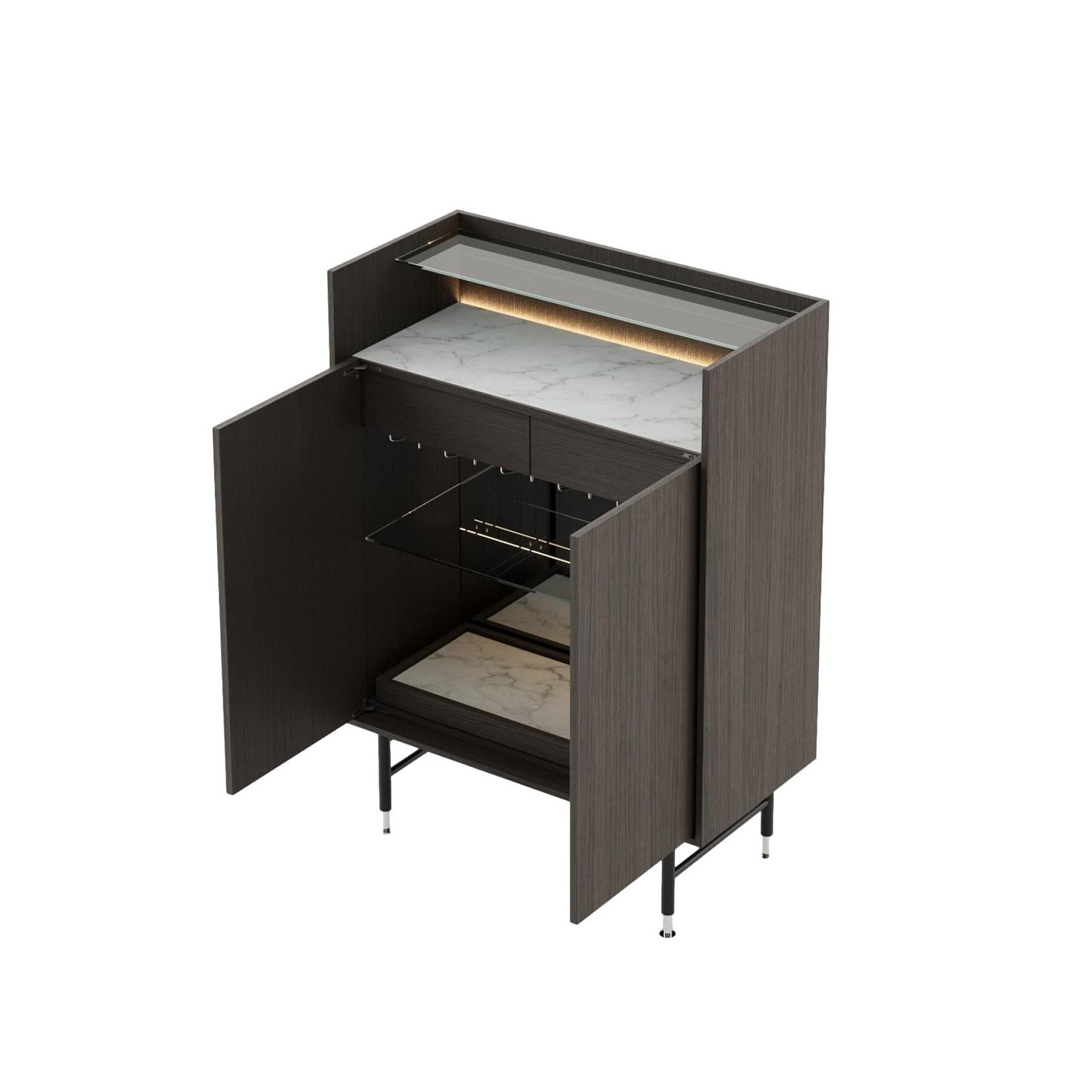 Mobile bar moderno in legno con inserti in vetro e marmo in vendita 2