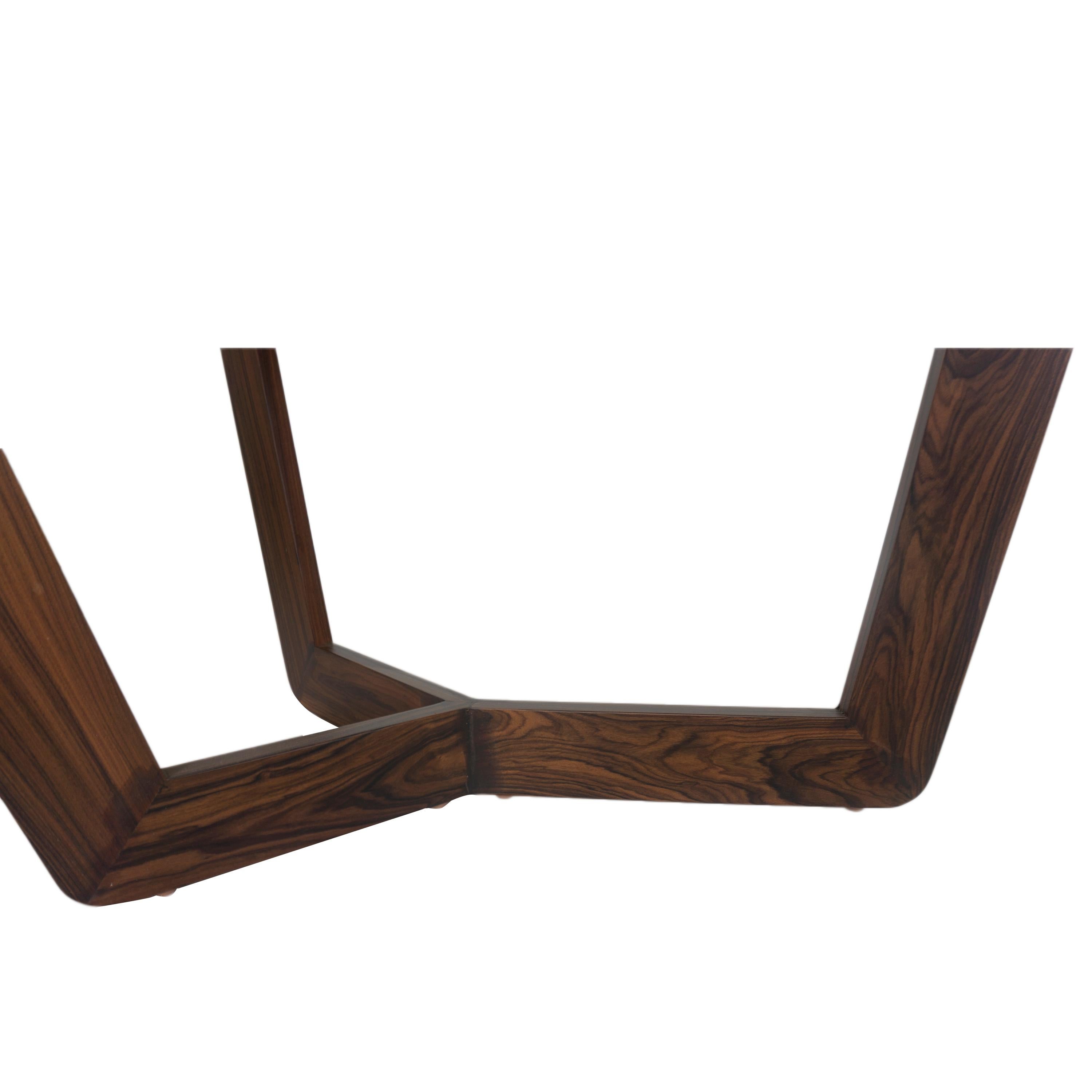 Moderner moderner Esstisch aus Holz im Angebot 6