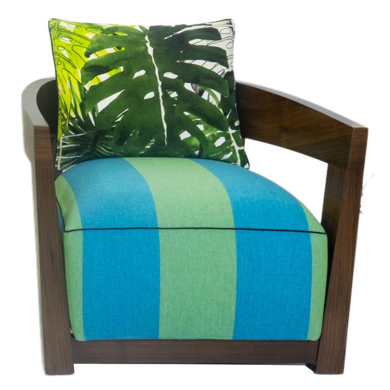 About this piece
A solid wood frame with a large cushion constructed with springs in foam. Made more comfortable with throw pillow (not included). As shown with indoor/outdoor awning stripe that comes in other colors, plus solid contrast welt. In
