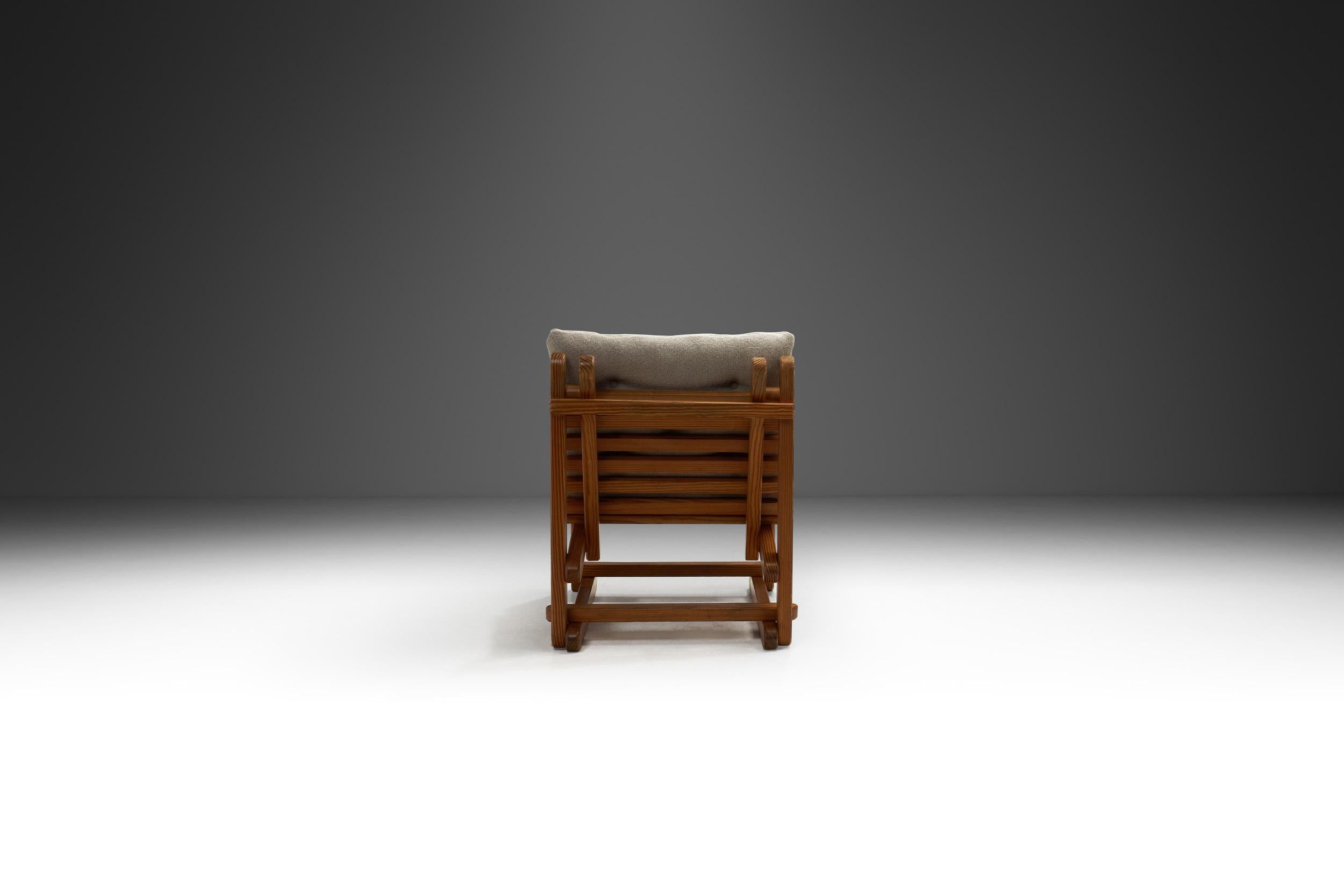 Modern Wooden Lounge Chair with Upholstered Cushions, Europe Mid-20th Century In Good Condition For Sale In Utrecht, NL