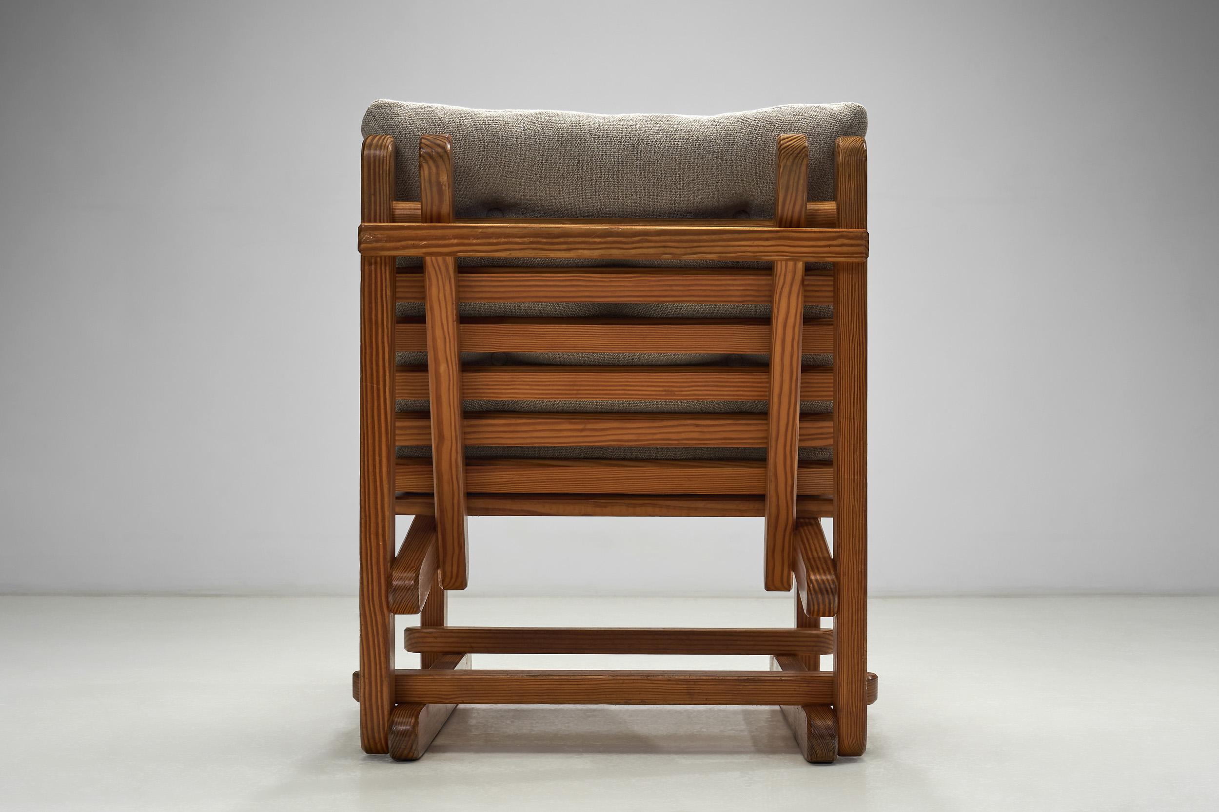Modern Wooden Lounge Chair with Upholstered Cushions, Europe Mid-20th Century For Sale 2