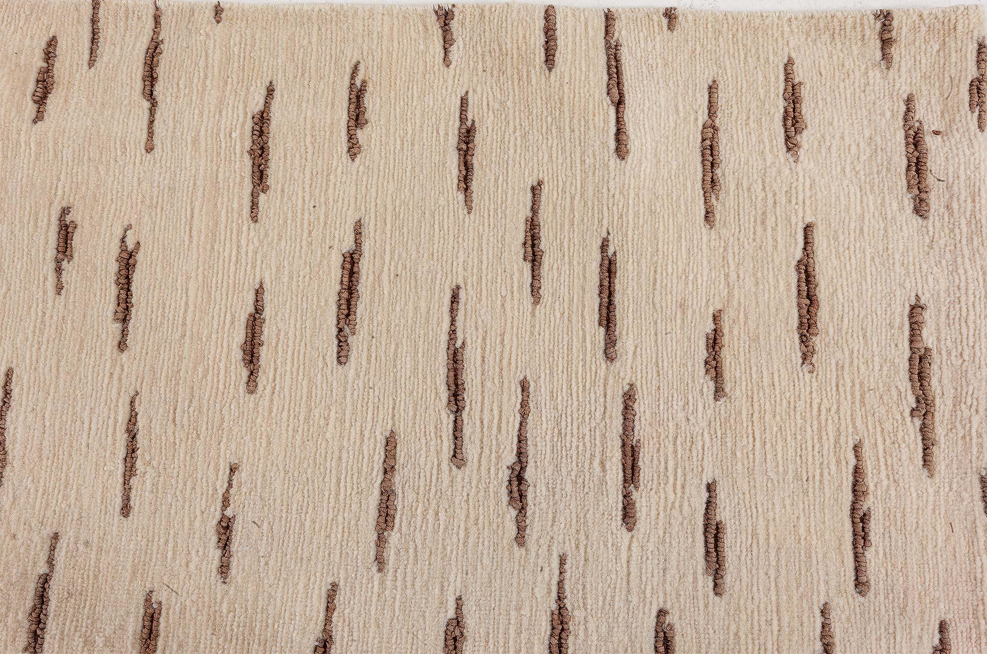 Composición moderna de lana y cuero por Doris Leslie Blau
Tamaño: 109 × 304 cm (3'7