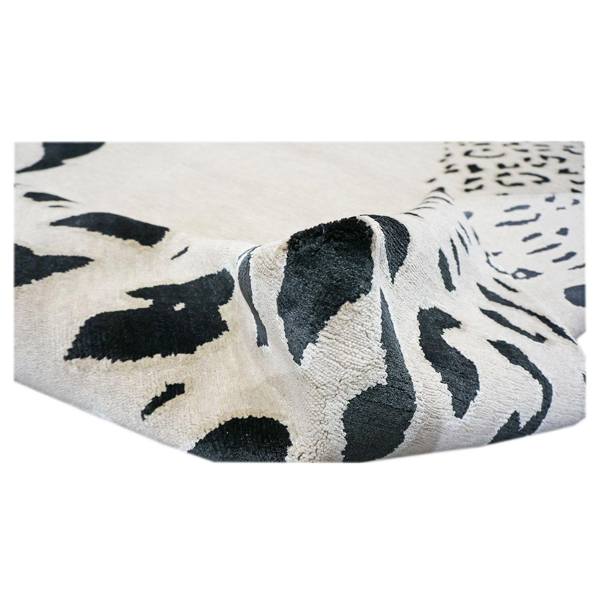 Modern Wool & Silk 10x14 Ivory & Black Jaguar Design Handmade Area Rug 2