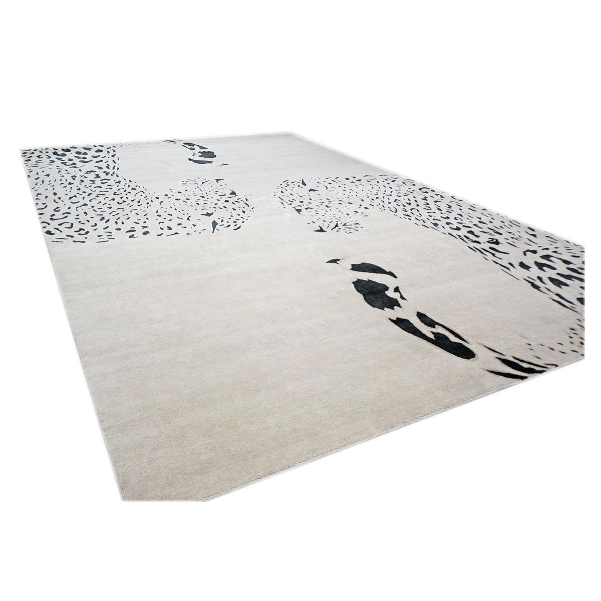 Modern Wool & Silk 9x14 Ivory & Black Jaguar Design Handmade Area Rug In Excellent Condition For Sale In Houston, TX
