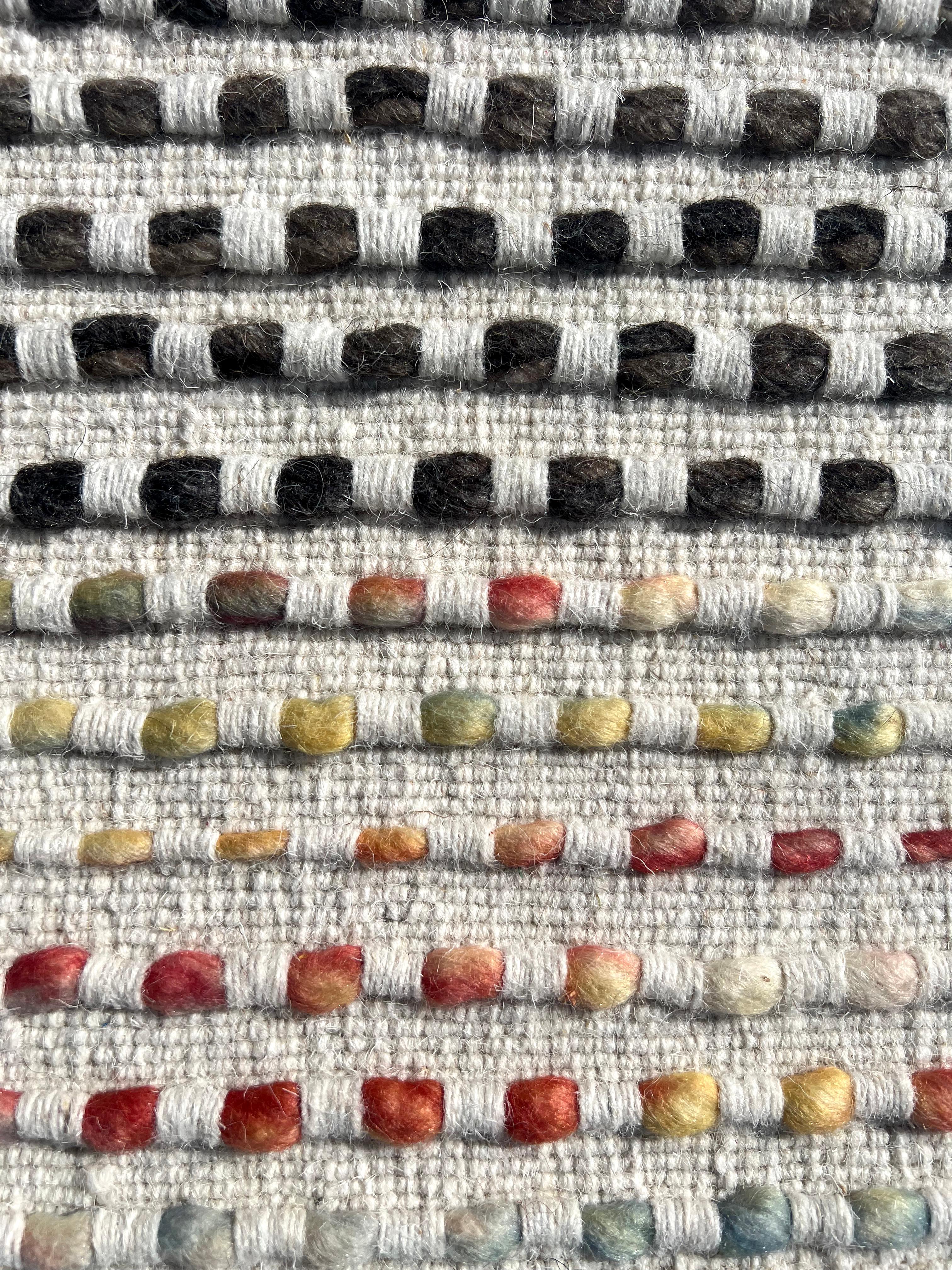 Tessuto a mano Lana e seta moderna in vendita