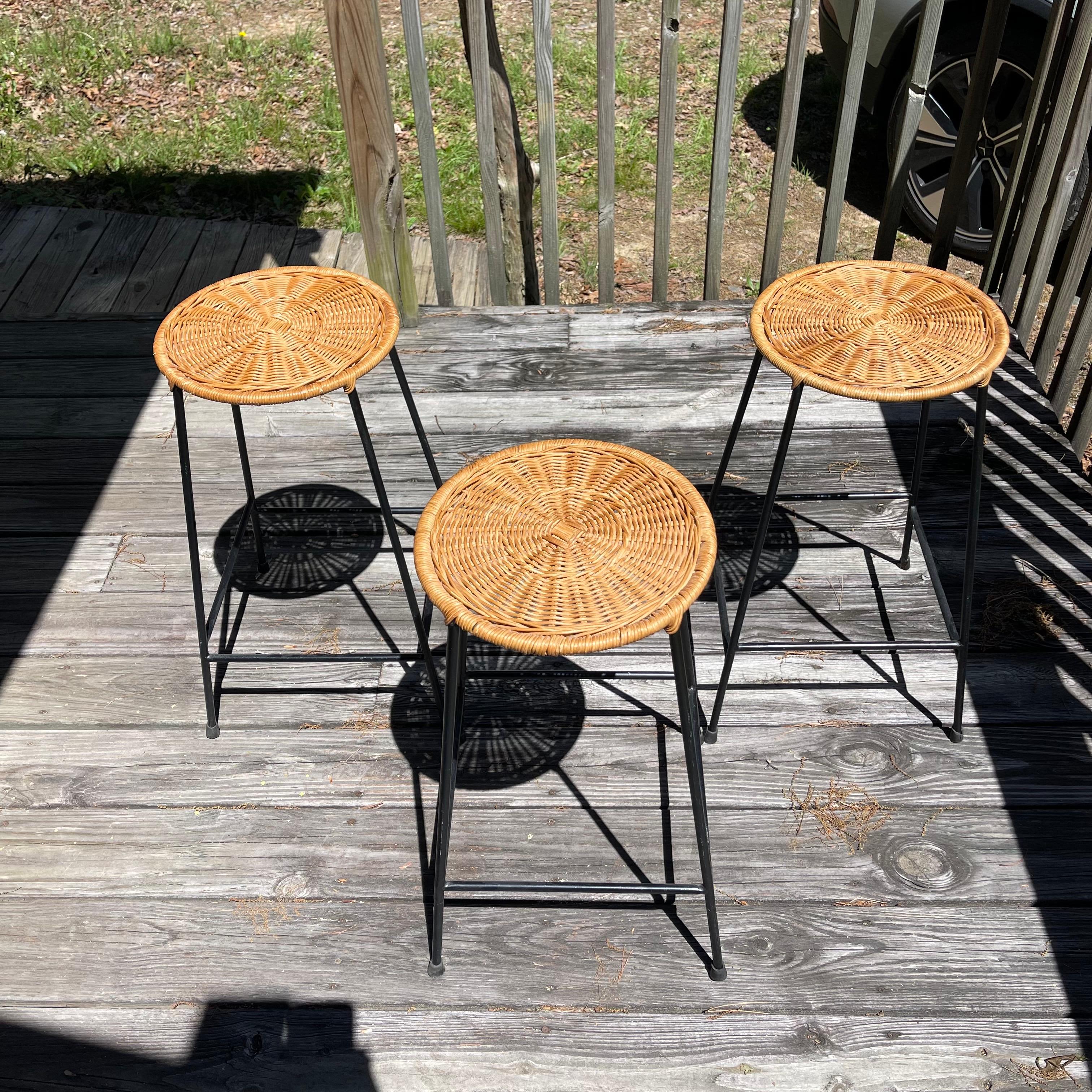 Mid-Century Modern Modern Woven Wicker Iron Counter Height Bar Stools, Set of 3 For Sale