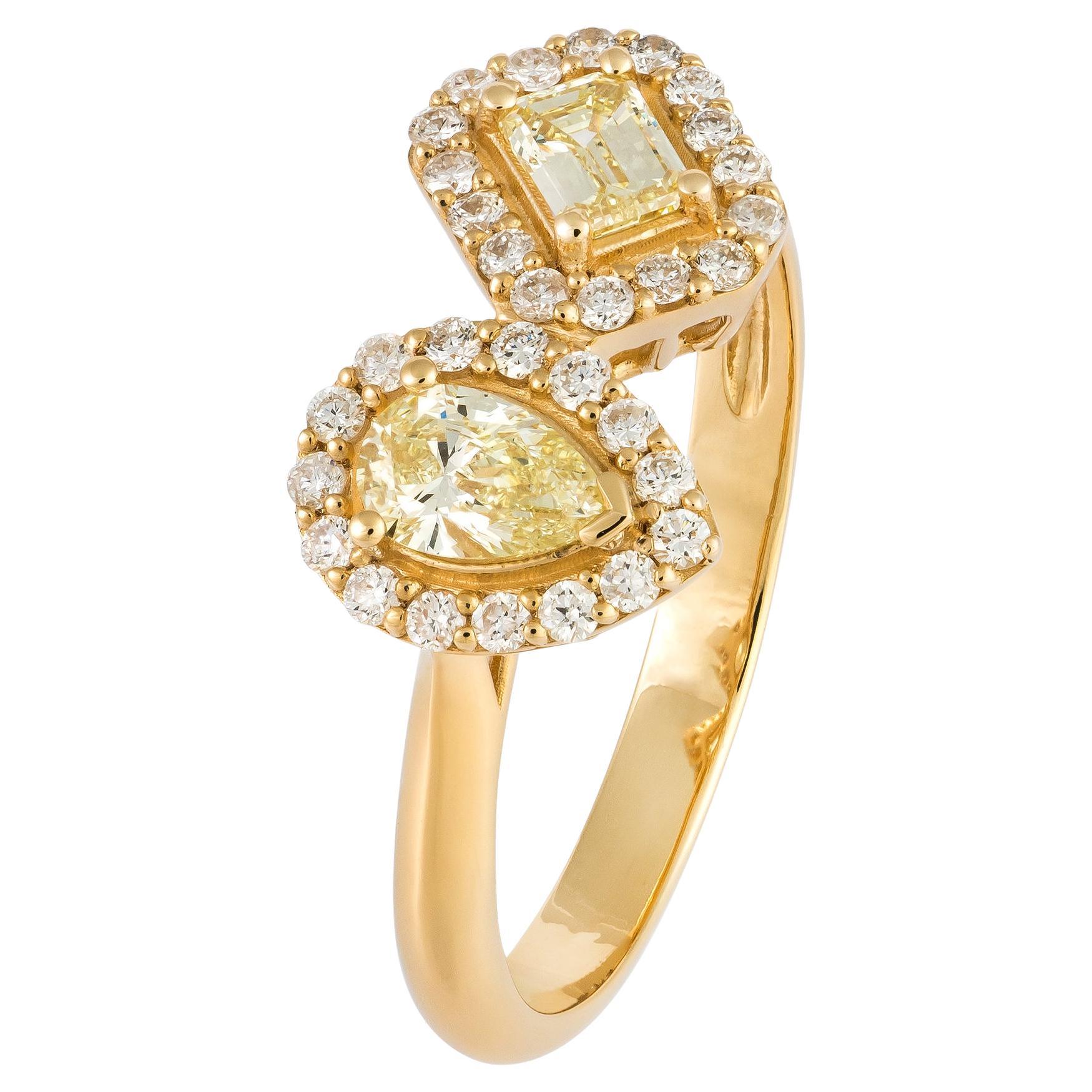 Modern Yellow 18K Gold White Diamond Ring for Her