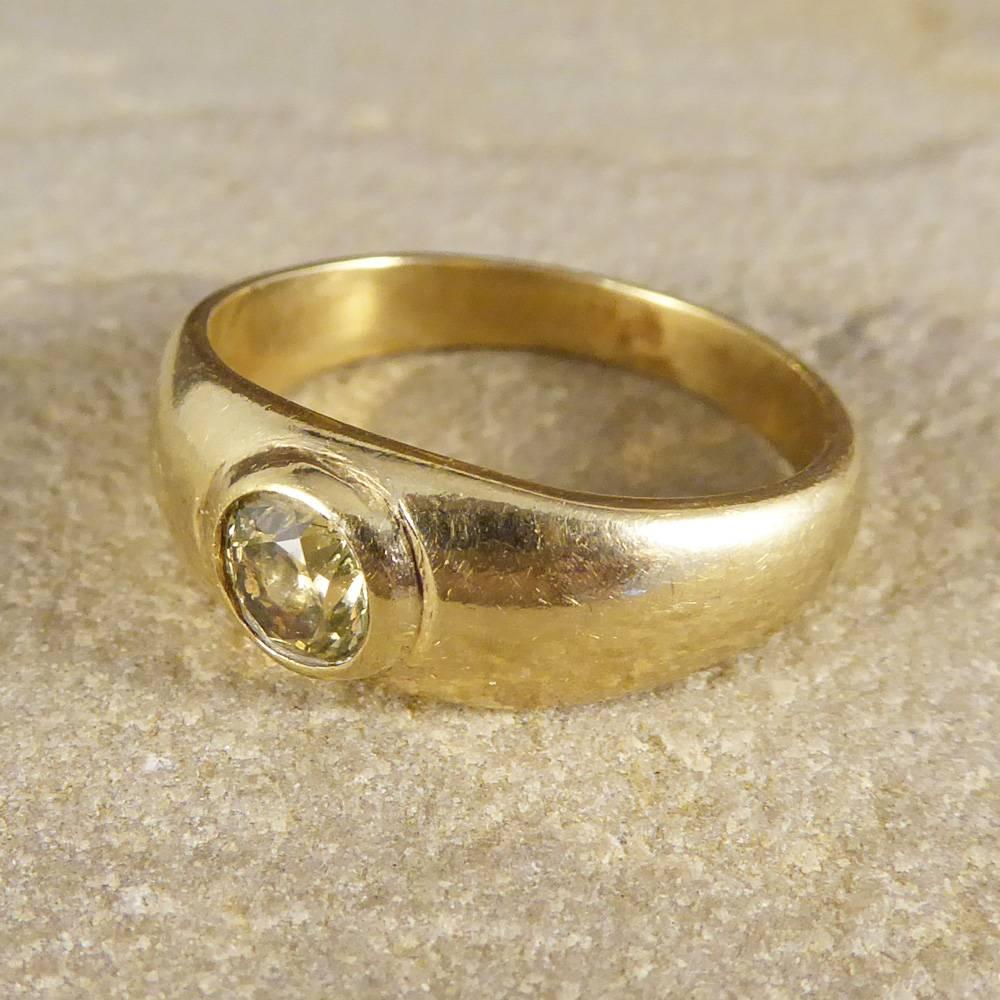 Modern Yellow Diamond Ring in 9 Carat Gold 1