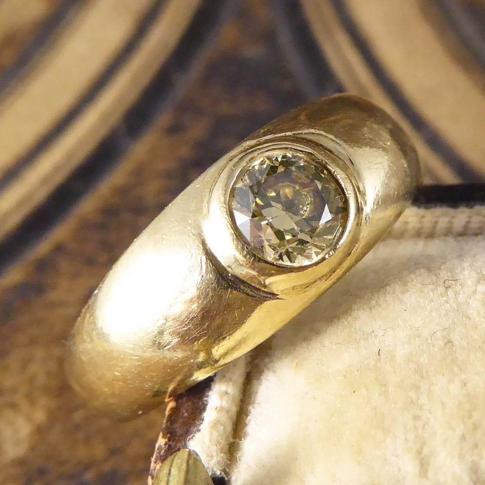 Modern Yellow Diamond Ring in 9 Carat Gold 5