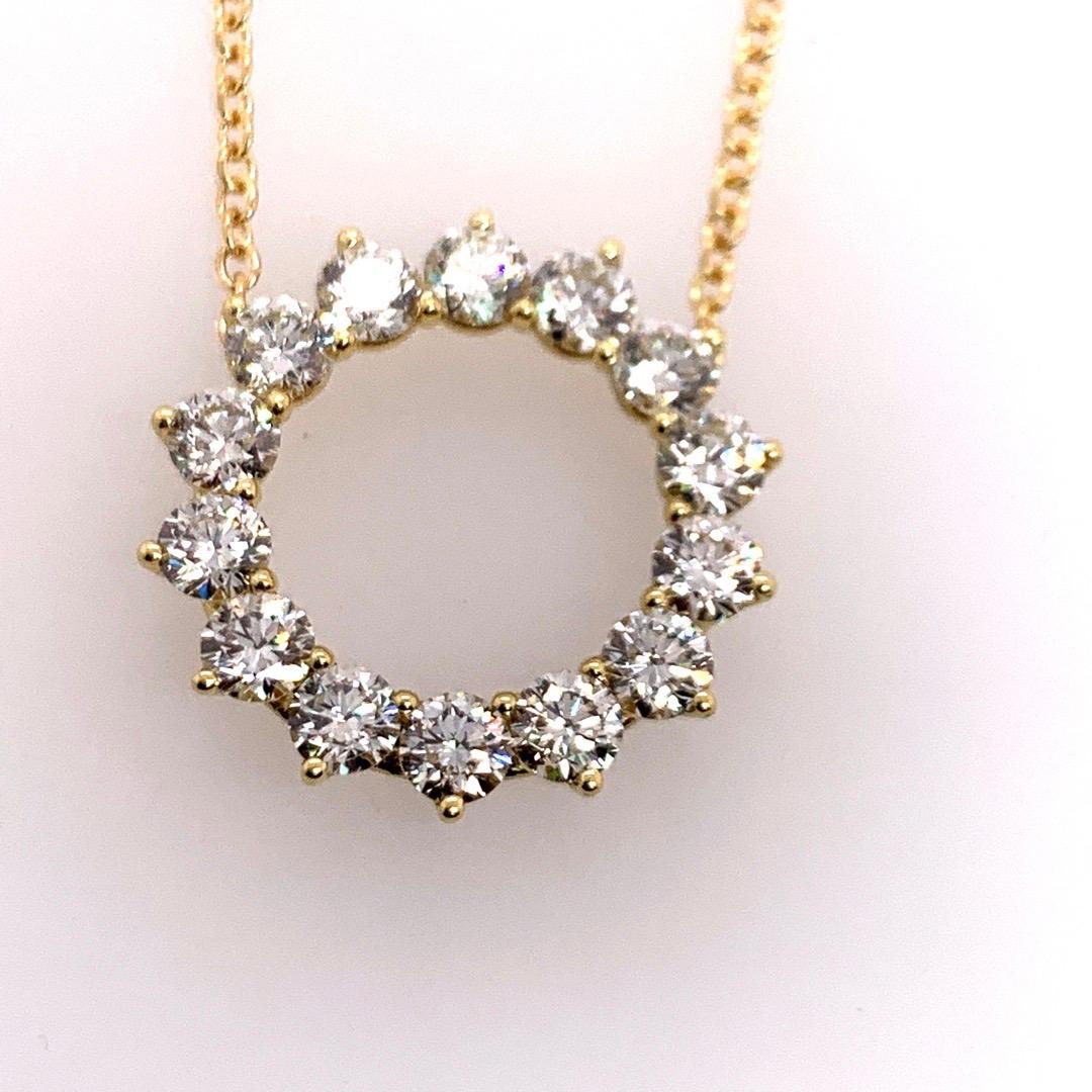 Colgante Artesanal de Oro Amarillo Moderno con Diamante Brillante Redondo Natural de 1,28 Quilates Corte redondo en venta