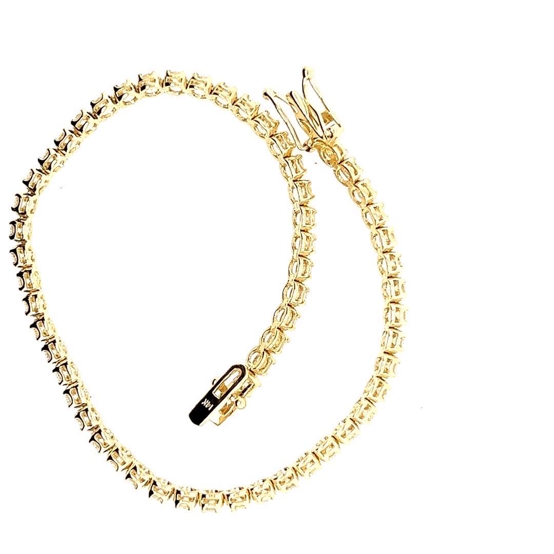 Women's Modern Yellow Gold 2 Carat Natural Round Brilliant Diamond H Vs Tennis Bracelet For Sale