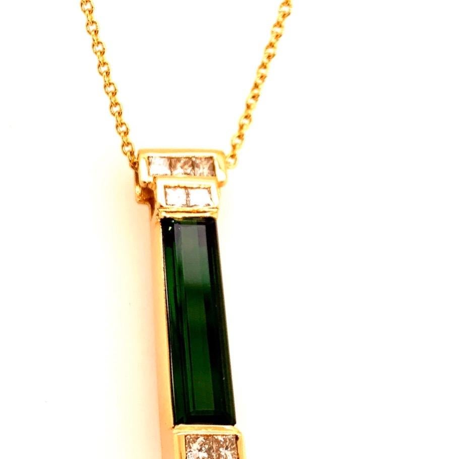 Modern Yellow Gold 7 Carat Natural Green Tourmaline & Diamond Gem Stone Pendant For Sale 8