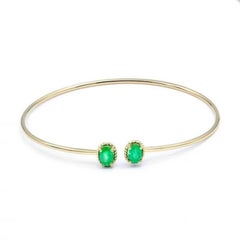 Modern Yellow Gold Emerald Bracelet  For Her