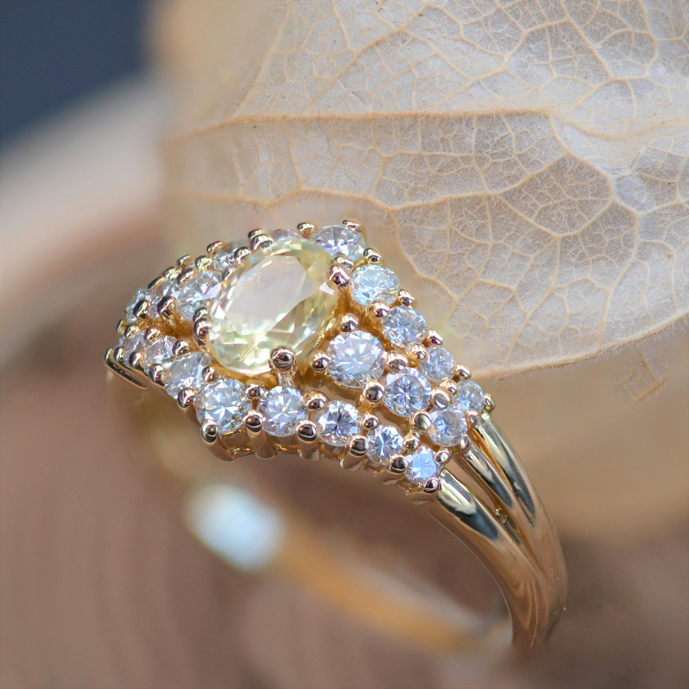 Modern Yellow Sapphire Diamonds 18 Karat Yellow Gold Ring For Sale 10