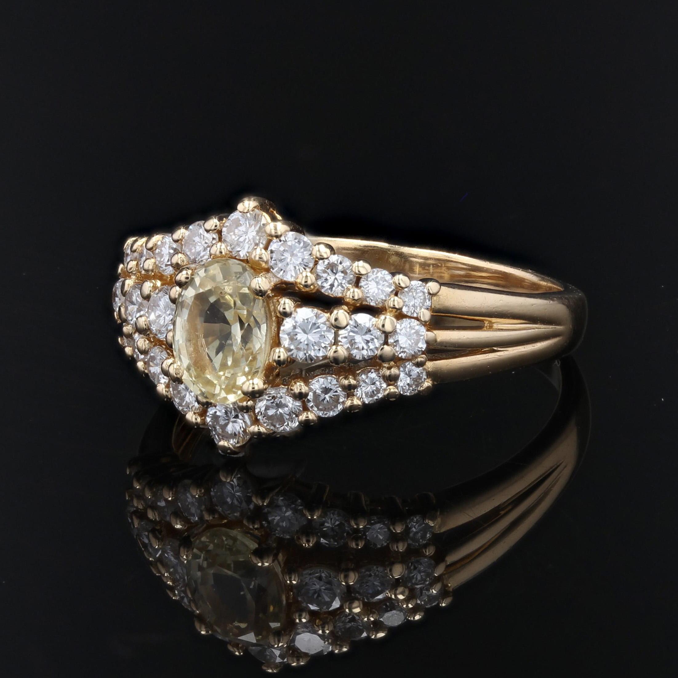 Modern Yellow Sapphire Diamonds 18 Karat Yellow Gold Ring For Sale 1