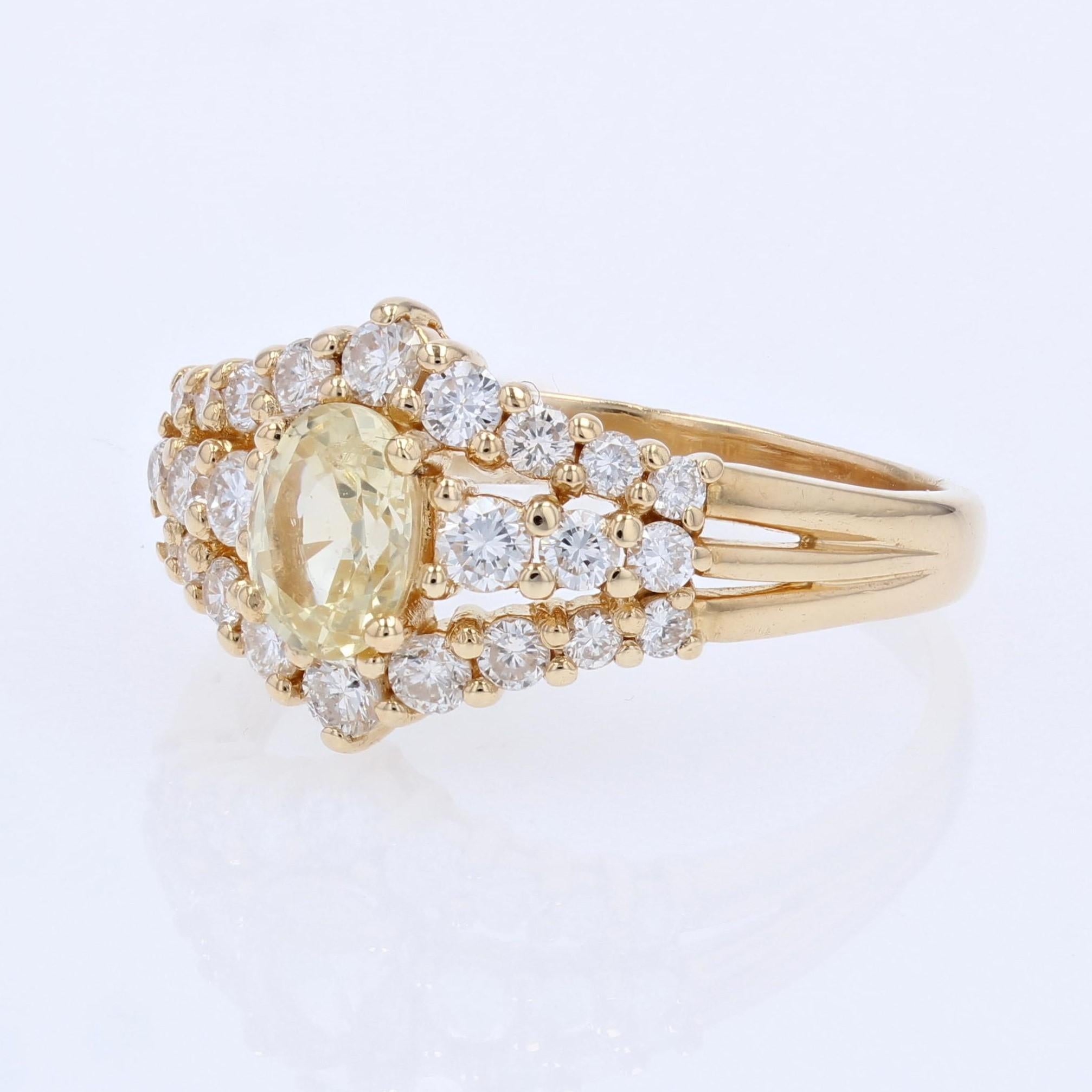 Modern Yellow Sapphire Diamonds 18 Karat Yellow Gold Ring For Sale 3