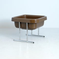 Tavolino moderno Yrjö Kukkapuro Modello 3666, Haimi Finlandia 1970s