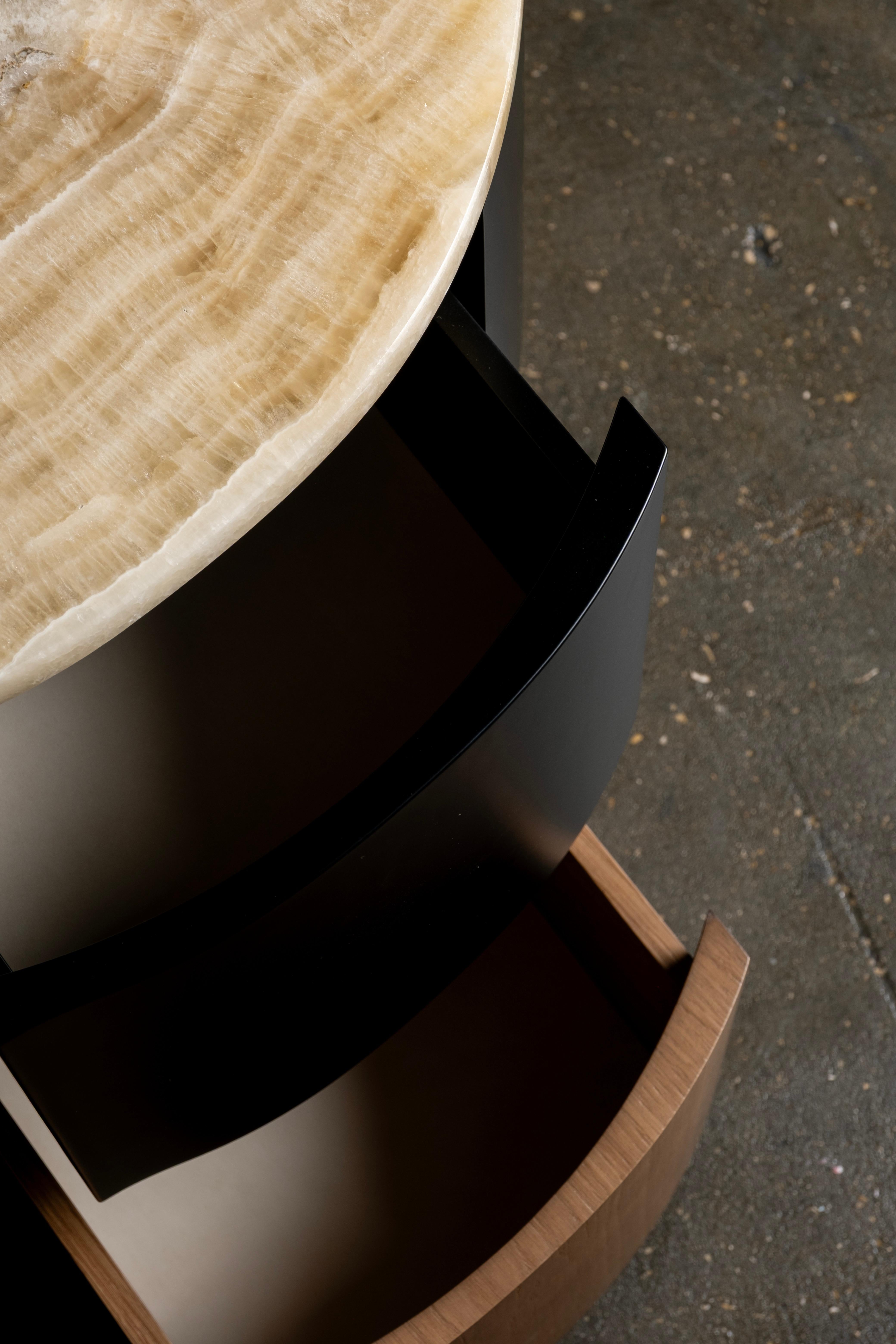Table de chevet moderne Zambujeiro, SET/2, Miel Onyx, Handmade Portugal Greenapple en vente 3