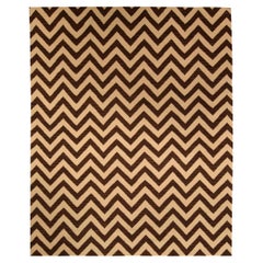 Tapis moderne en laine Zig-Zag Design fait à la main en marron et beige de Doris Leslie Blau