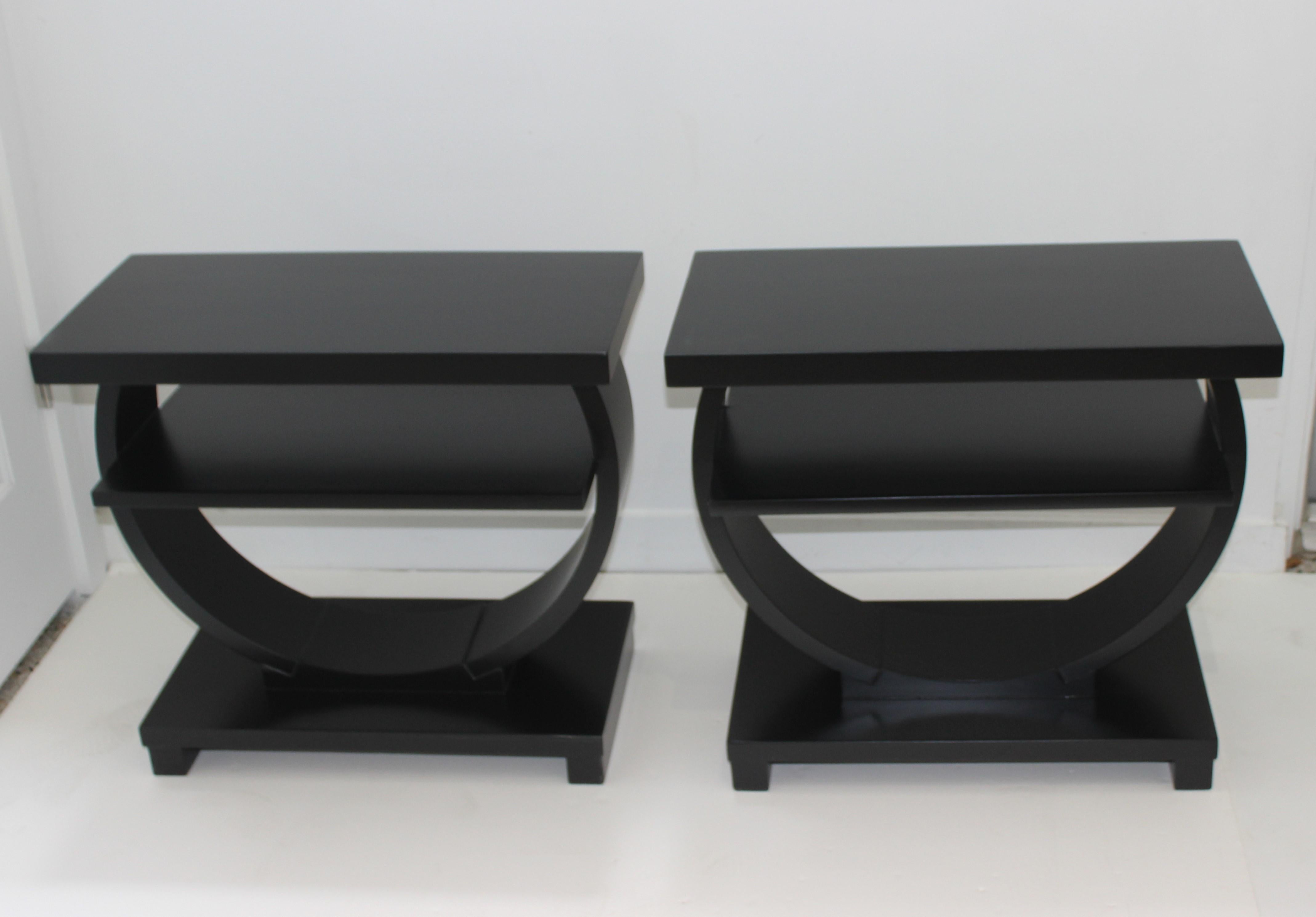 Modernage Brown Saltman side tables Art Deco 1930s 3-tiers ebonized - a pair from a Palm Beach estate.