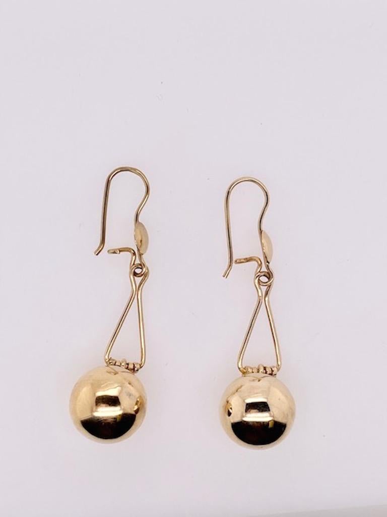Moderne Gold Drop Earrings In Excellent Condition For Sale In New York, NY