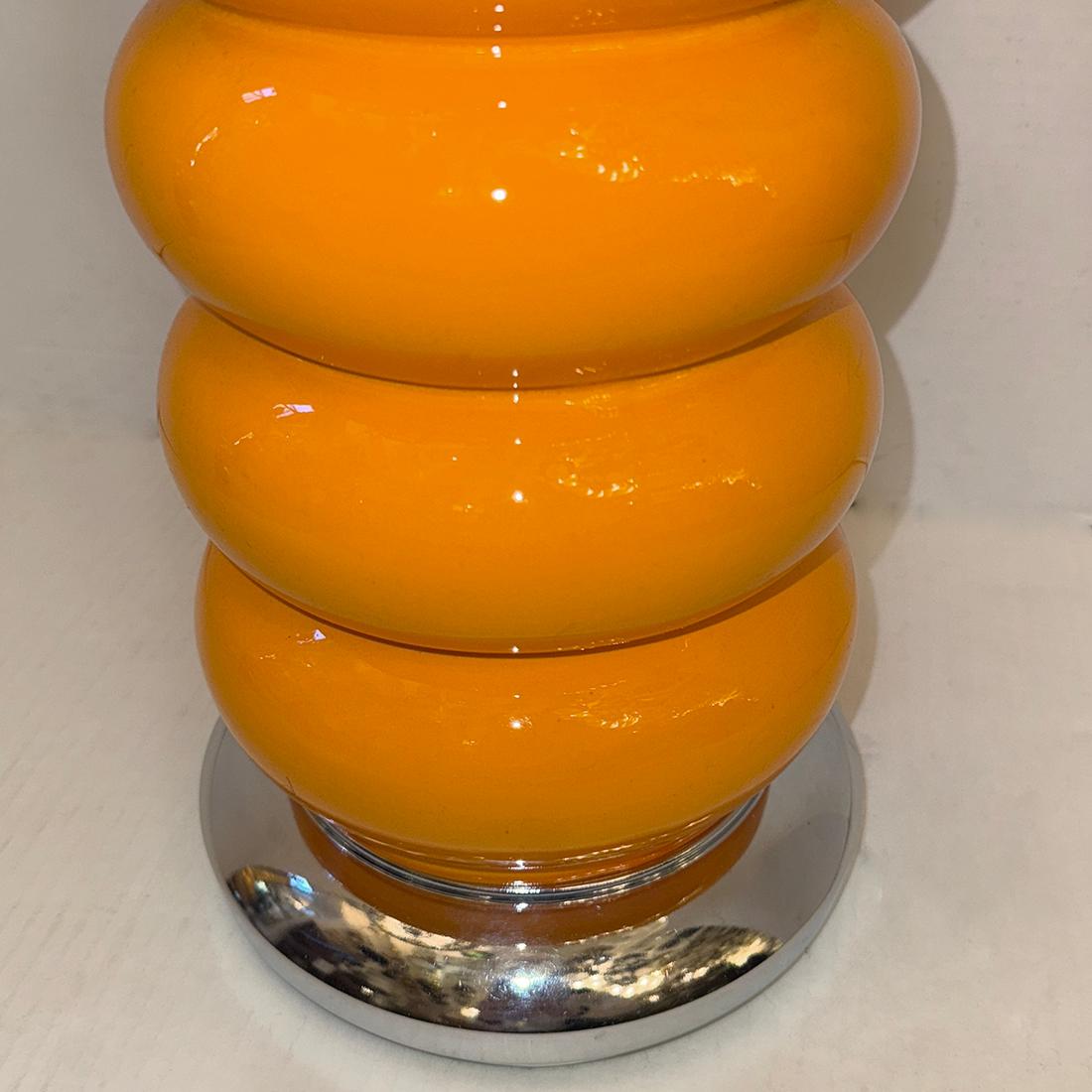Lámpara Naranja Moderna en Bueno estado para la venta en New York, NY