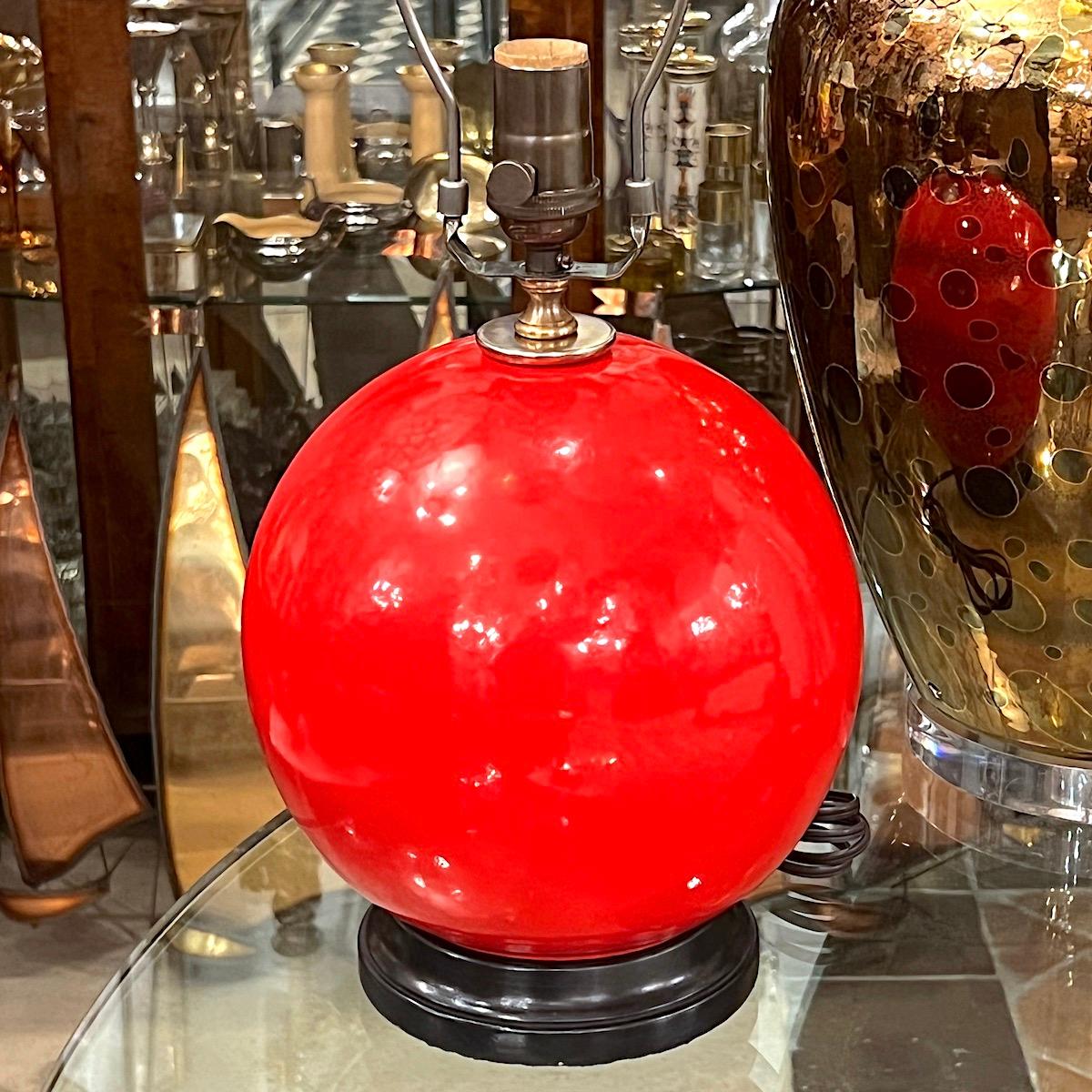 Late 20th Century Moderne Red Porcelian Lamp For Sale